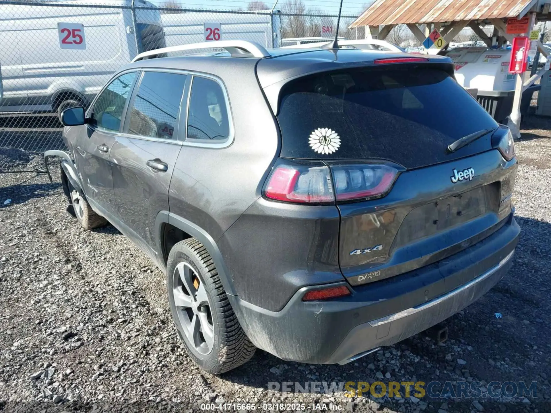 3 Photograph of a damaged car 1C4PJMDX0KD258170 JEEP CHEROKEE 2019