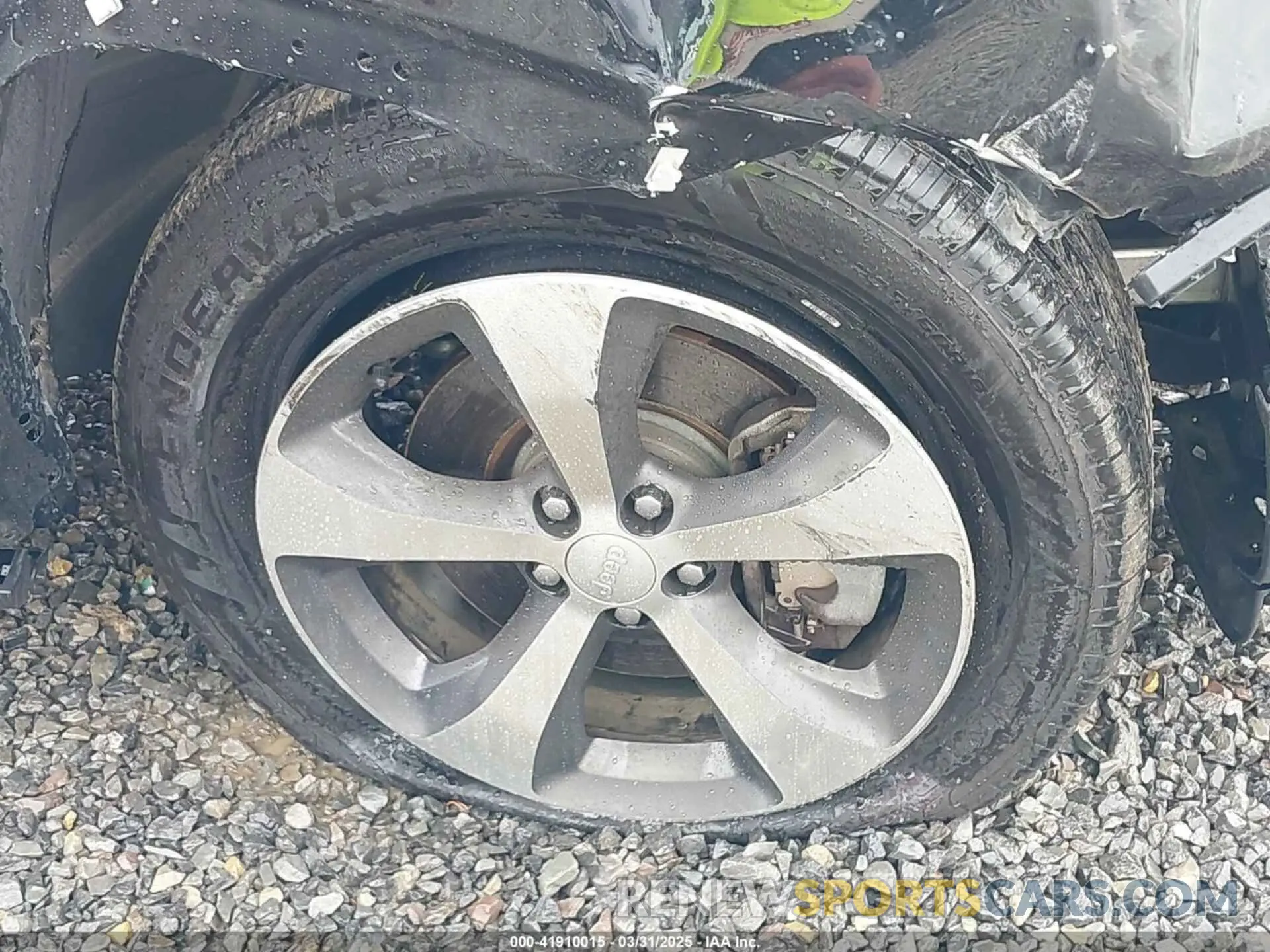 19 Photograph of a damaged car 1C4PJMDX0KD259805 JEEP CHEROKEE 2019