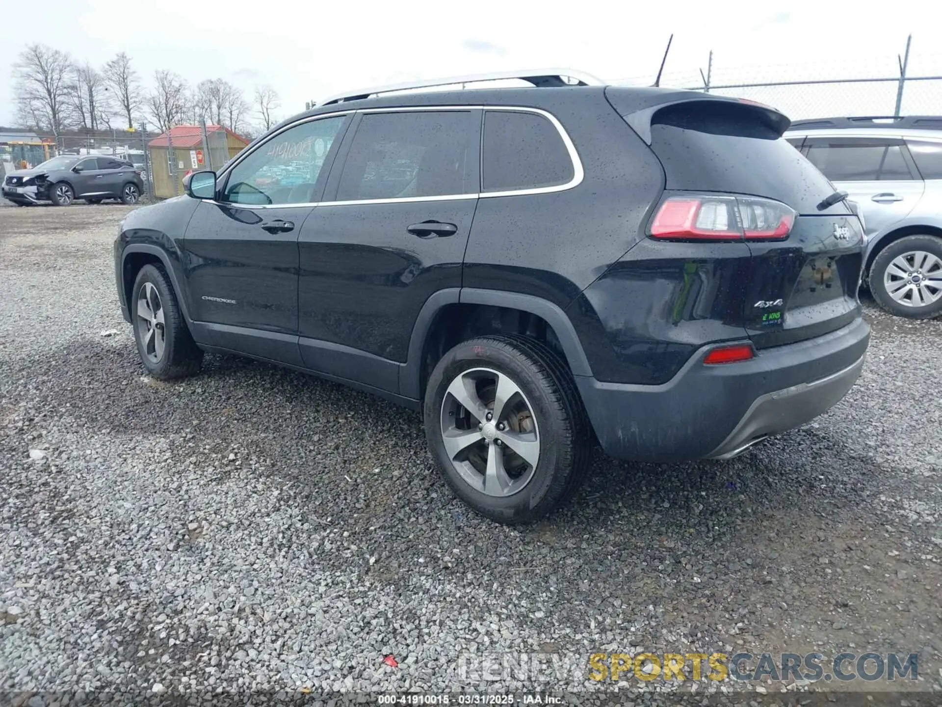 3 Photograph of a damaged car 1C4PJMDX0KD259805 JEEP CHEROKEE 2019
