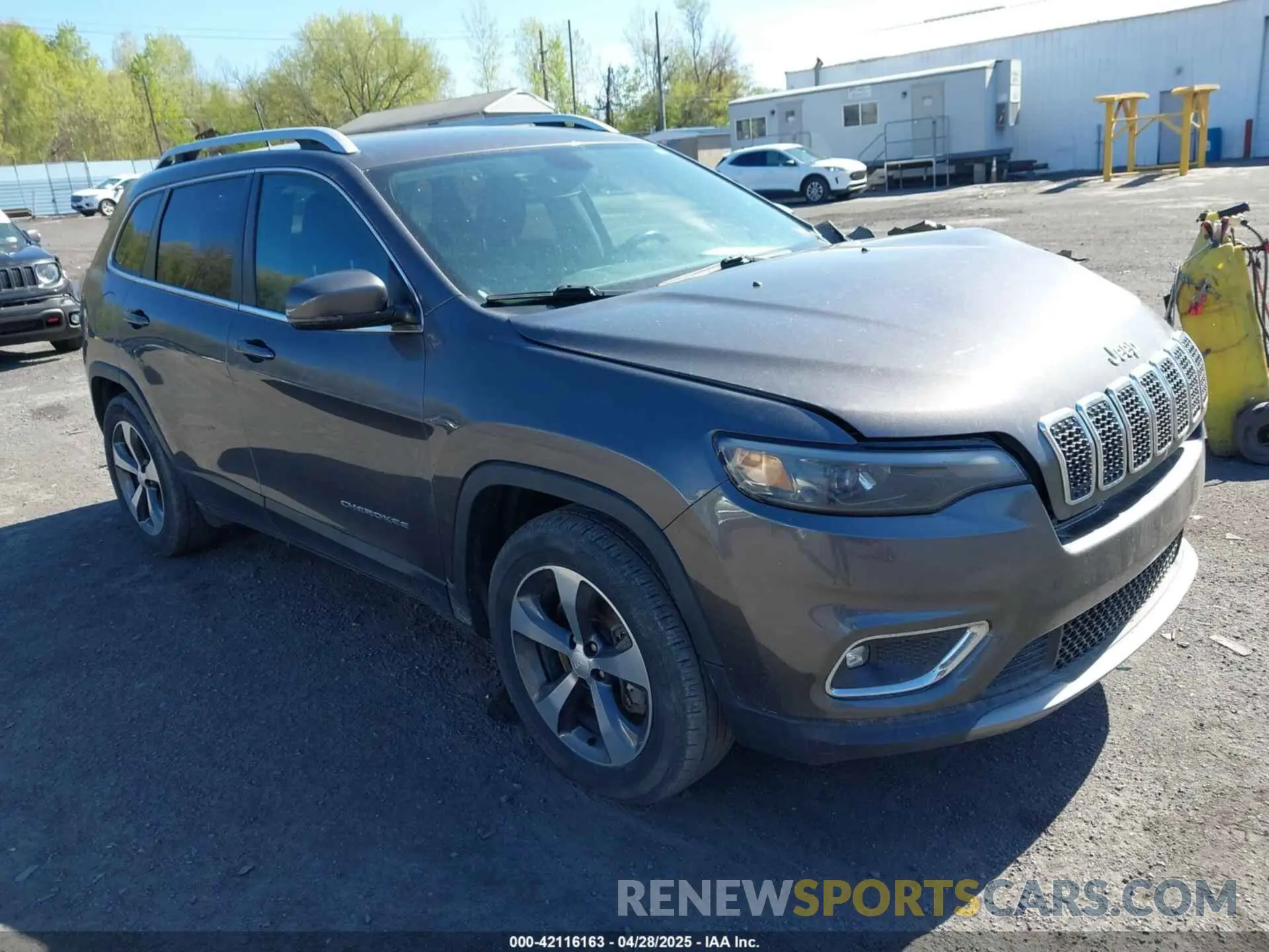 1 Photograph of a damaged car 1C4PJMDX0KD319579 JEEP CHEROKEE 2019