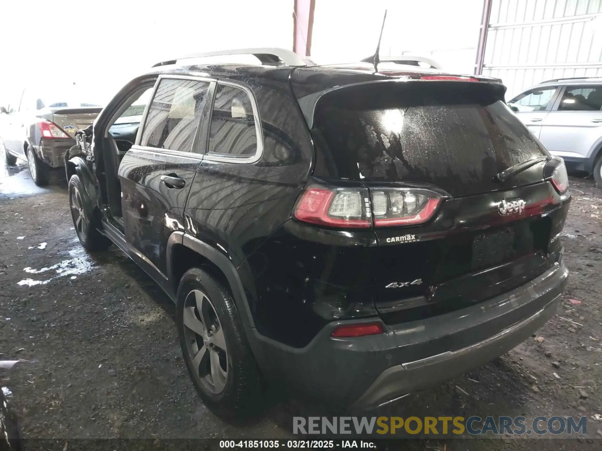 3 Photograph of a damaged car 1C4PJMDX0KD426602 JEEP CHEROKEE 2019