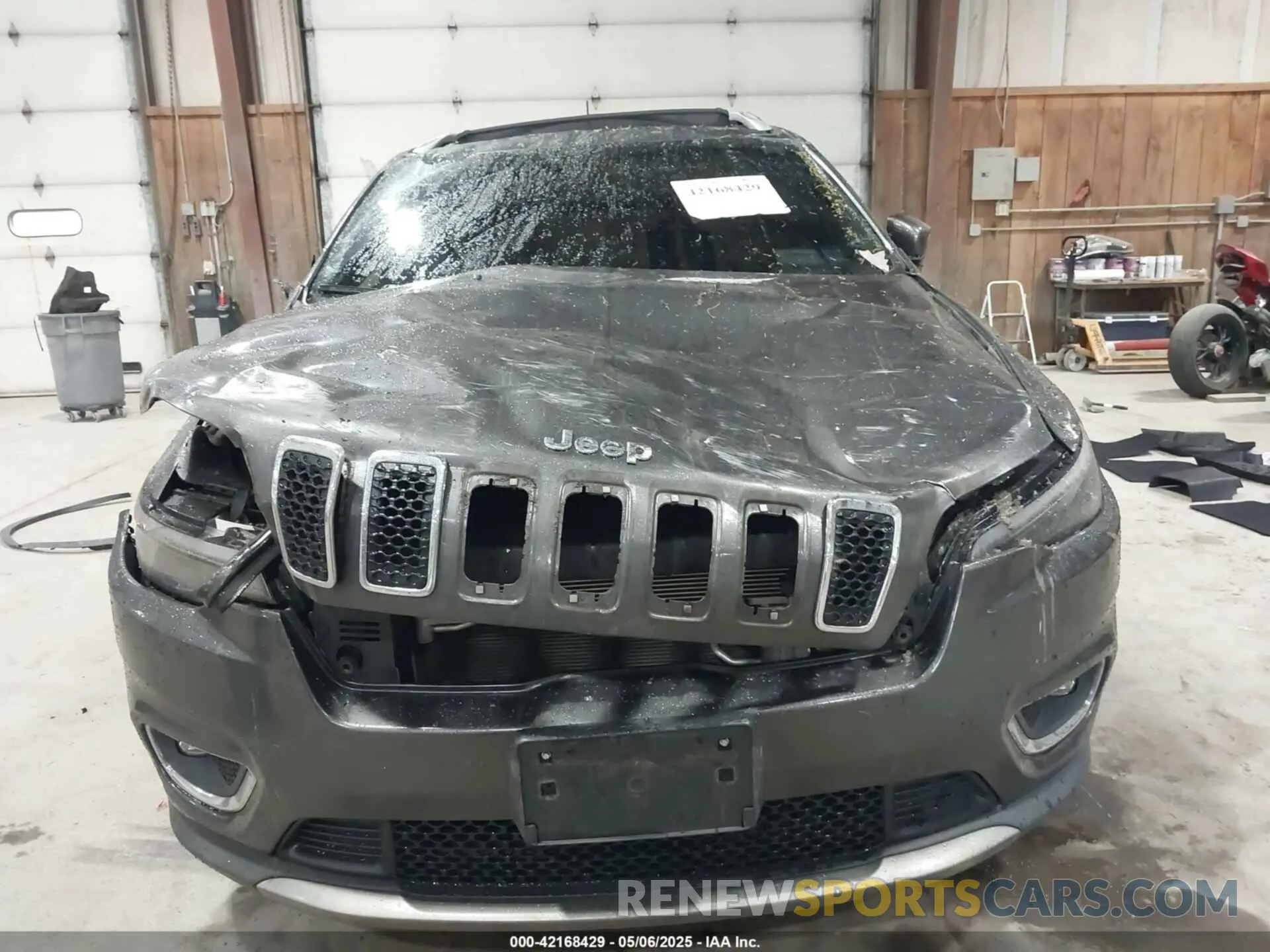 13 Photograph of a damaged car 1C4PJMDX0KD447210 JEEP CHEROKEE 2019