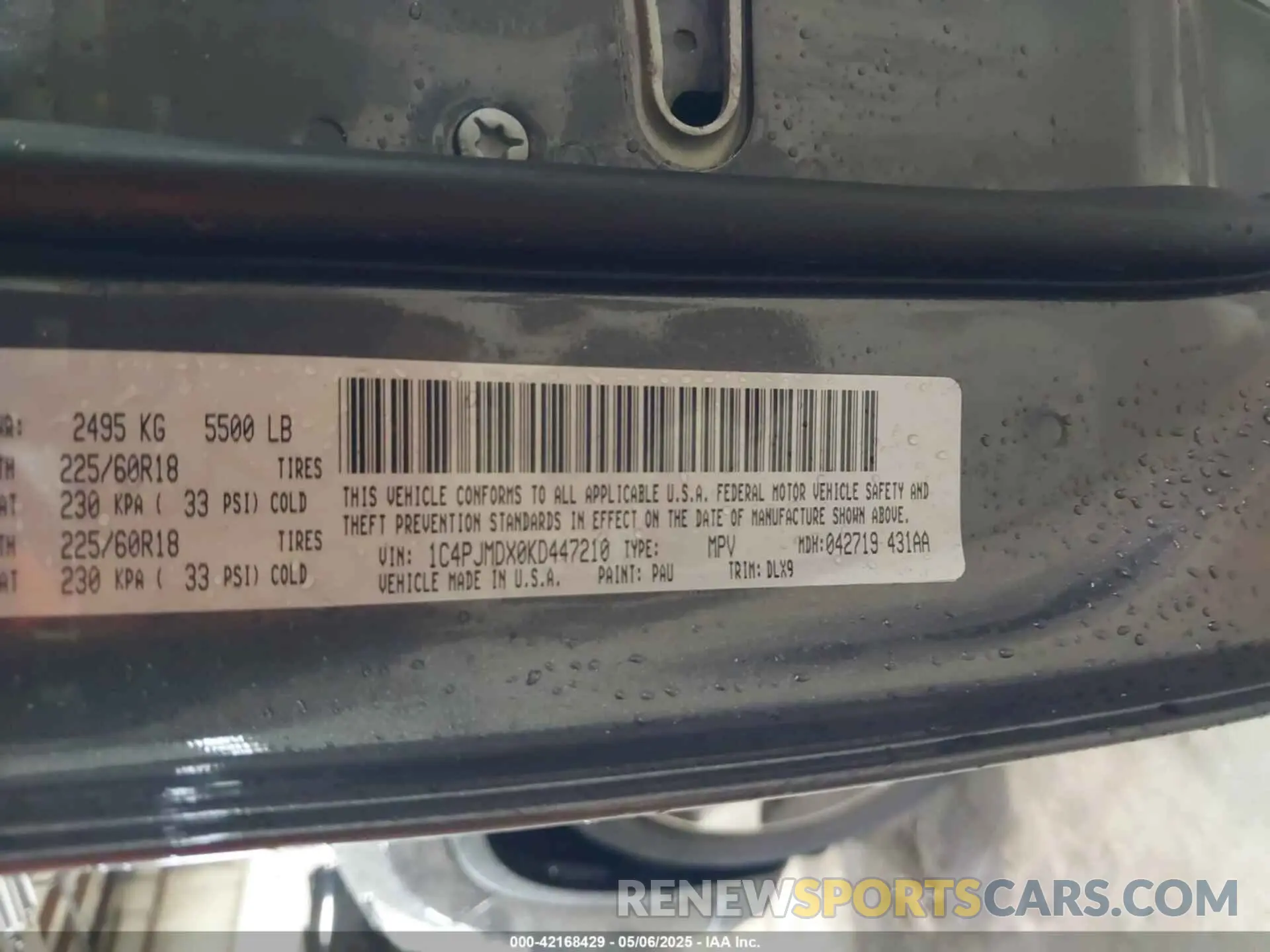 9 Photograph of a damaged car 1C4PJMDX0KD447210 JEEP CHEROKEE 2019