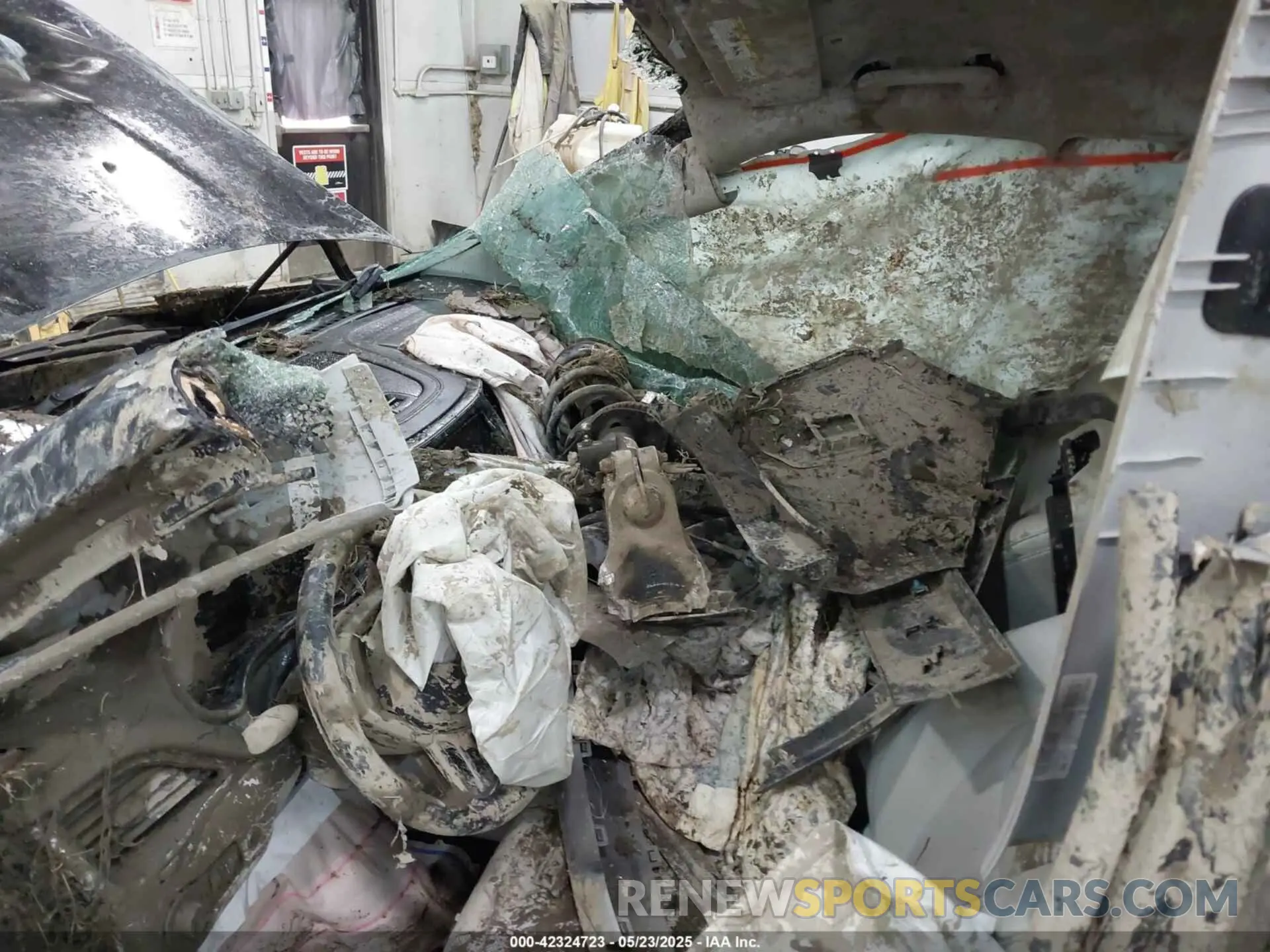 5 Photograph of a damaged car 1C4PJMDX0KD452309 JEEP CHEROKEE 2019