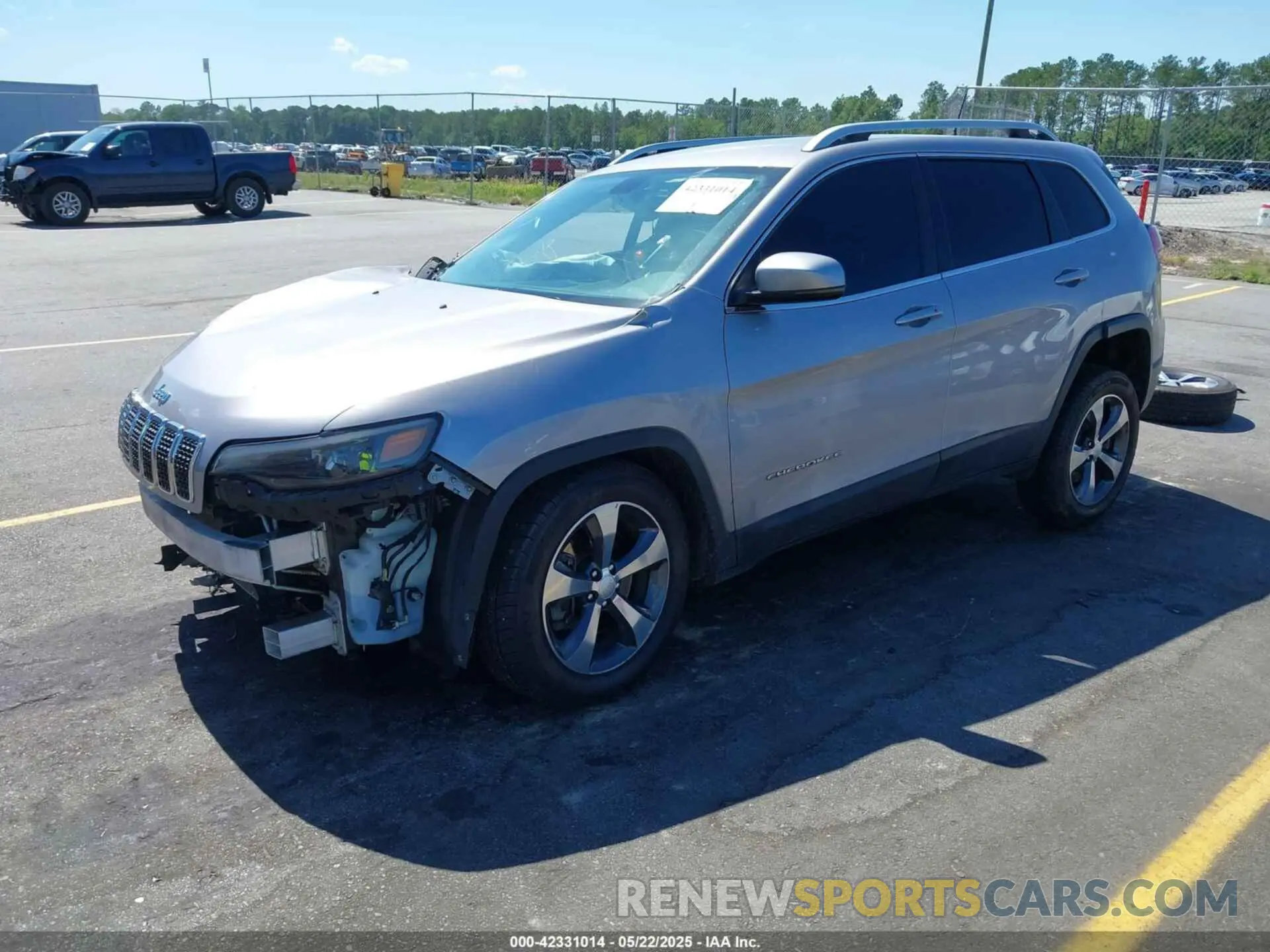 2 Photograph of a damaged car 1C4PJMDX1KD166355 JEEP CHEROKEE 2019