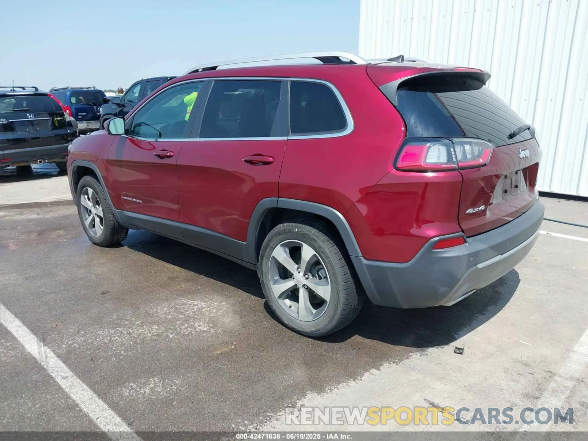 3 Photograph of a damaged car 1C4PJMDX1KD322345 JEEP CHEROKEE 2019