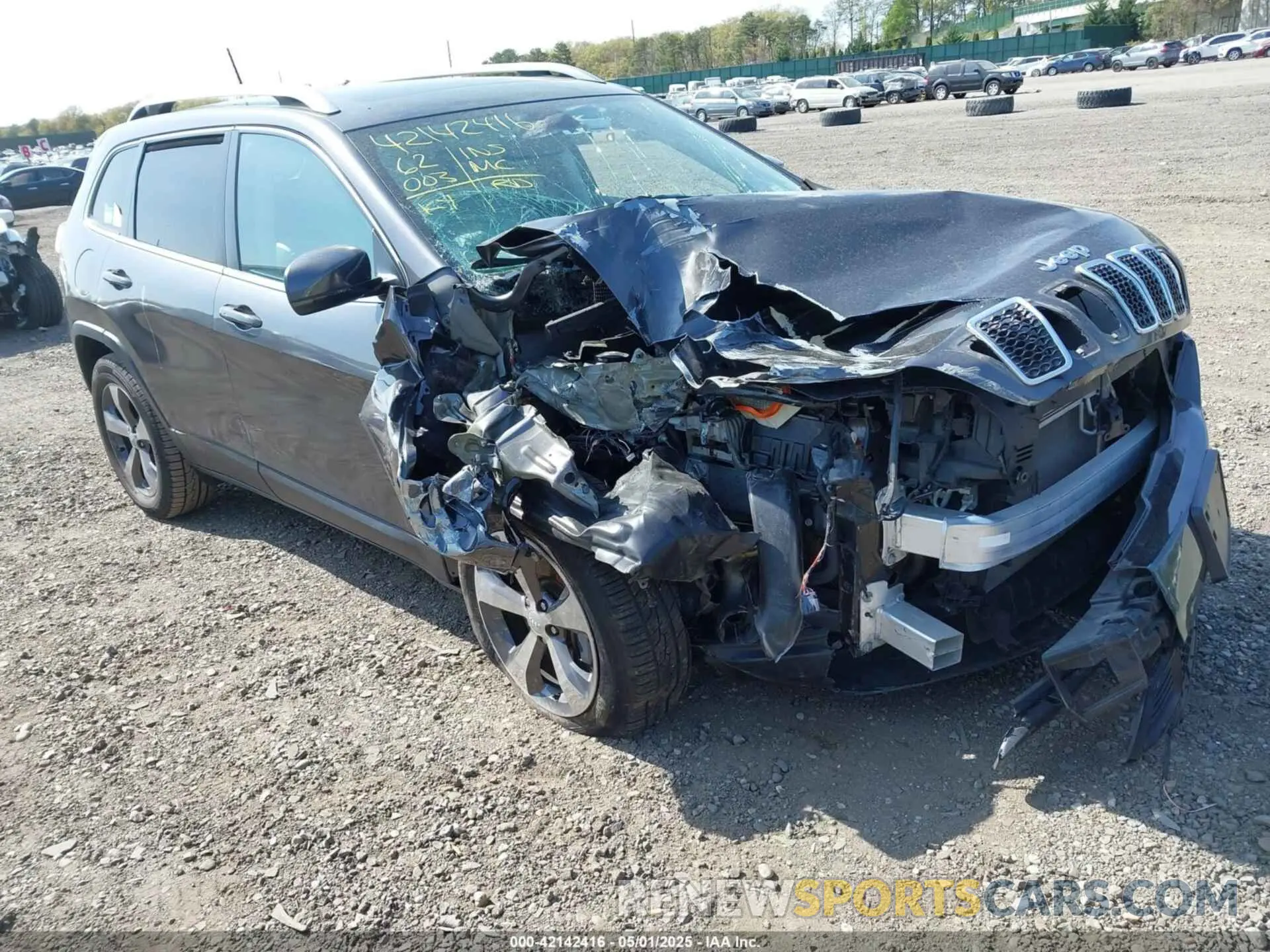 1 Photograph of a damaged car 1C4PJMDX1KD356852 JEEP CHEROKEE 2019