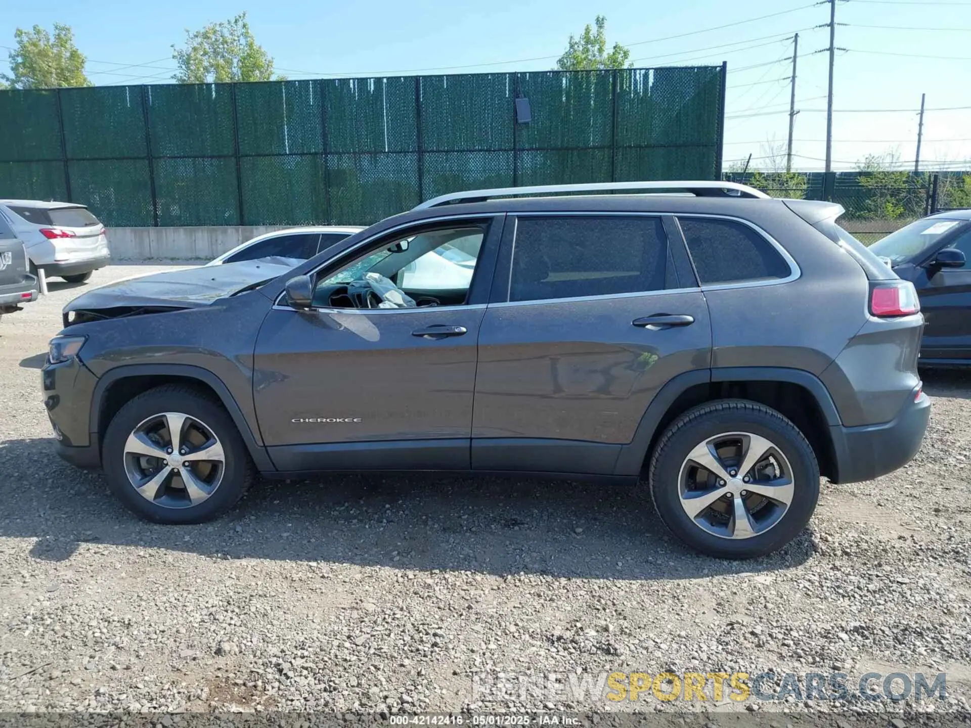 14 Photograph of a damaged car 1C4PJMDX1KD356852 JEEP CHEROKEE 2019