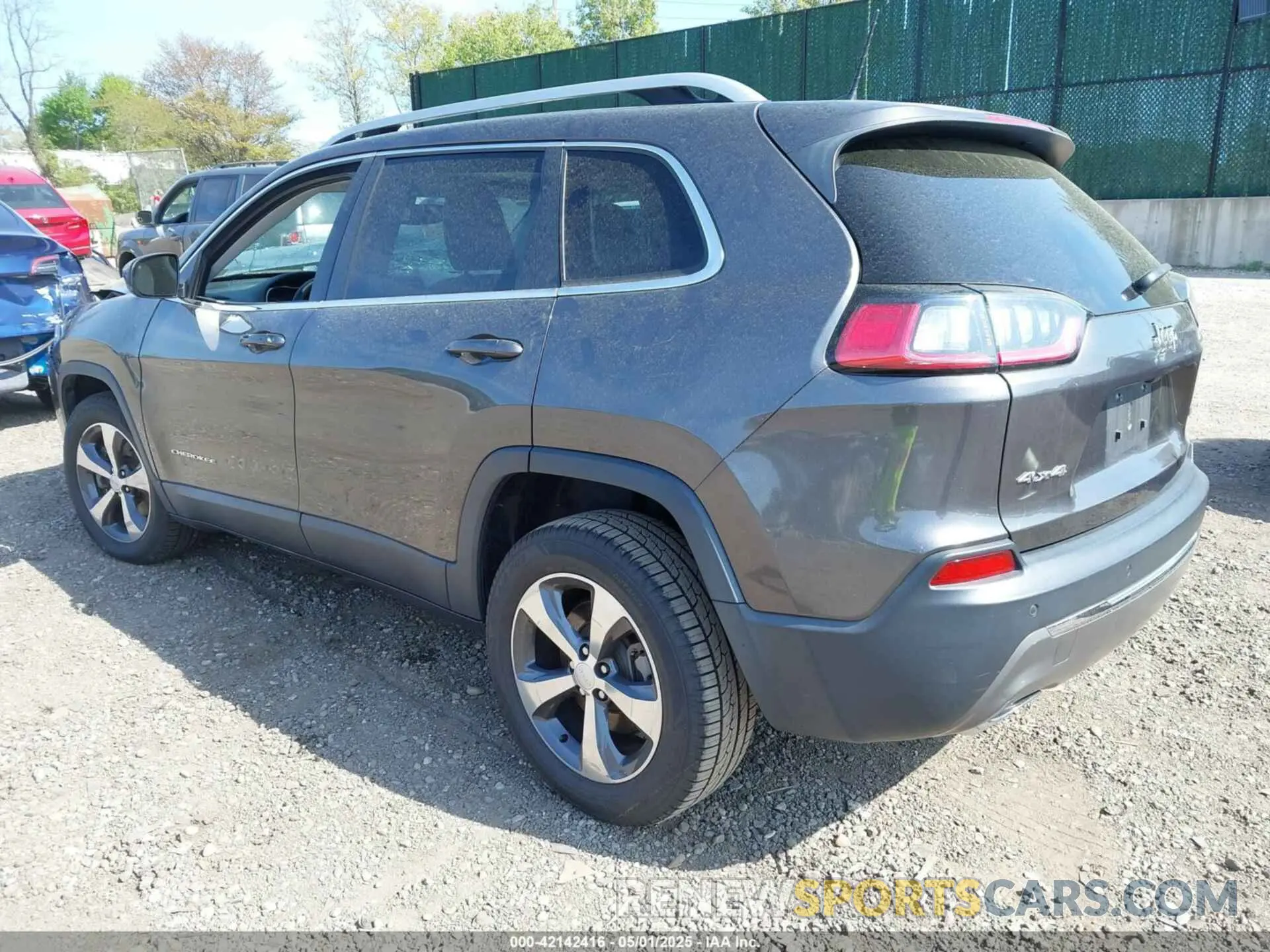 3 Photograph of a damaged car 1C4PJMDX1KD356852 JEEP CHEROKEE 2019
