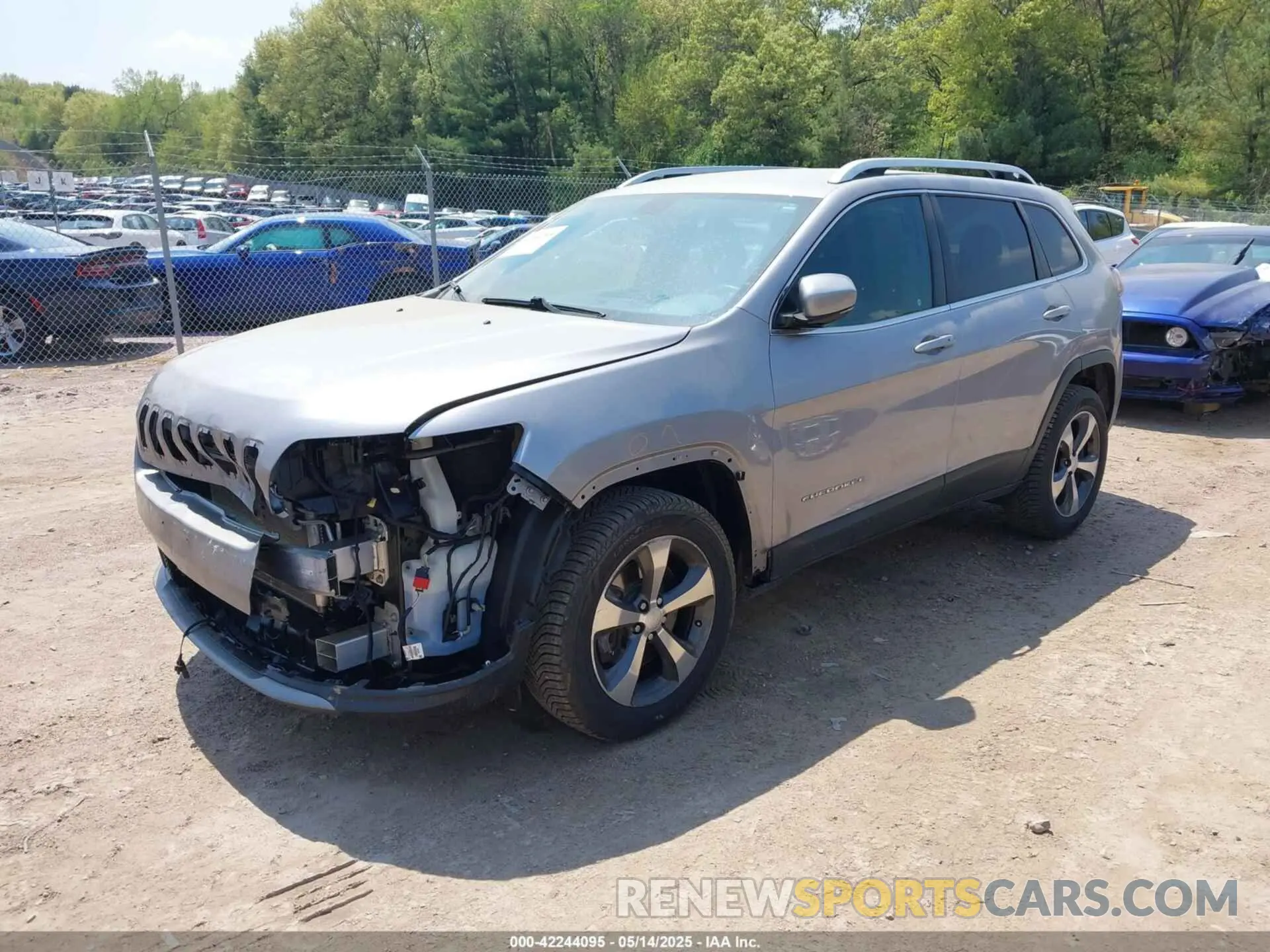 2 Photograph of a damaged car 1C4PJMDX1KD412448 JEEP CHEROKEE 2019