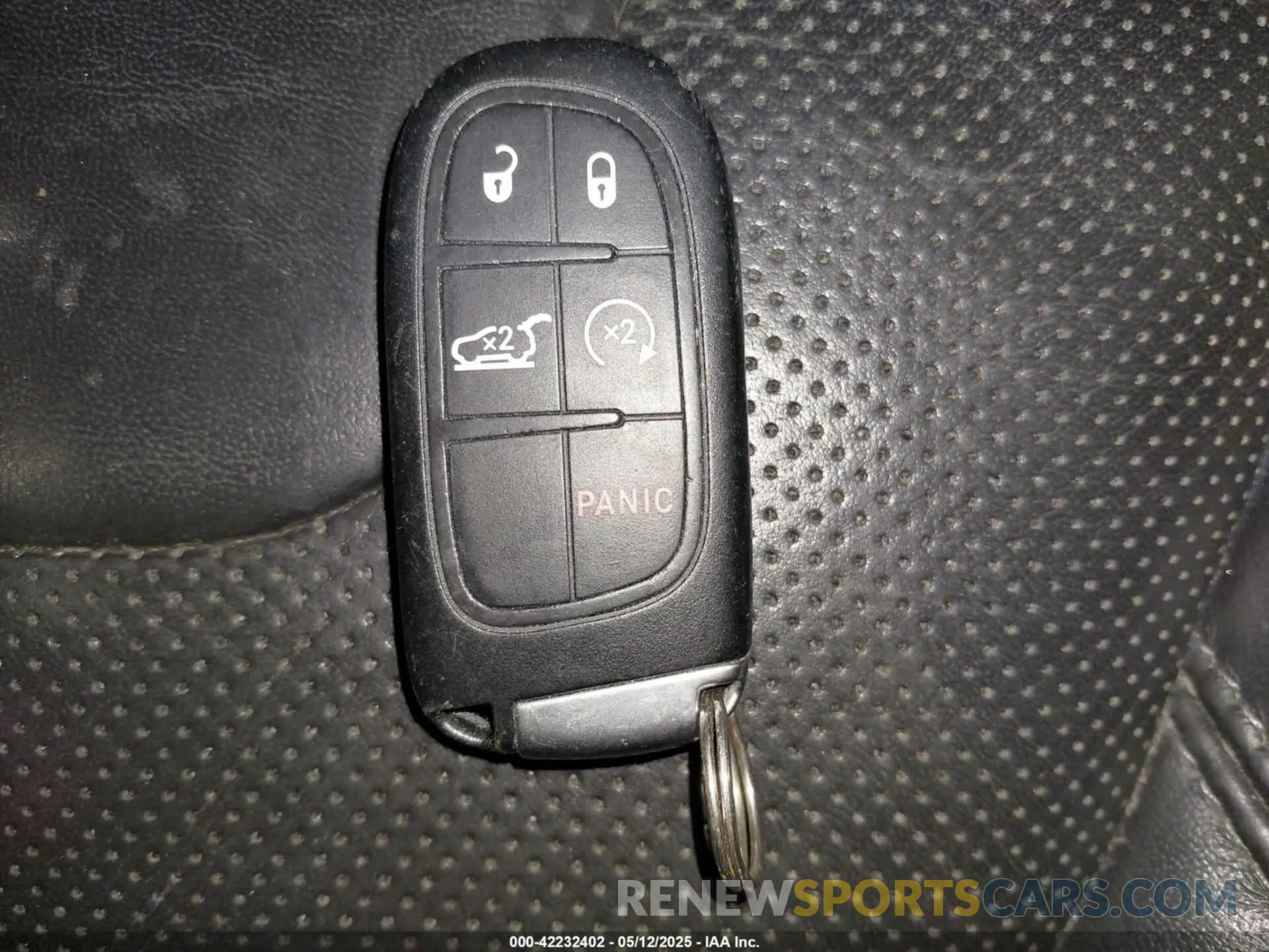 11 Photograph of a damaged car 1C4PJMDX1KD423465 JEEP CHEROKEE 2019