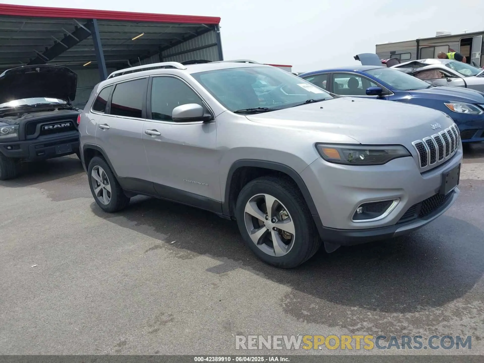 1 Photograph of a damaged car 1C4PJMDX1KD437169 JEEP CHEROKEE 2019