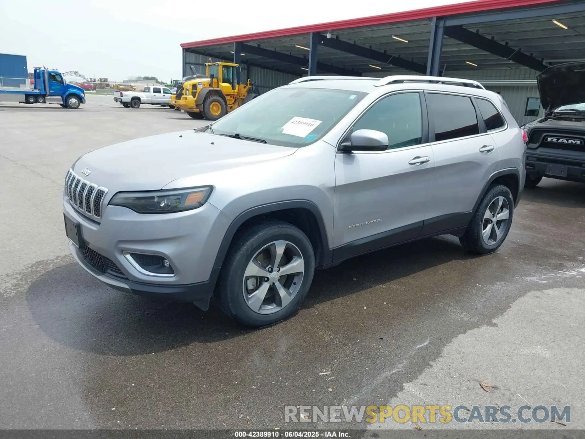 2 Photograph of a damaged car 1C4PJMDX1KD437169 JEEP CHEROKEE 2019
