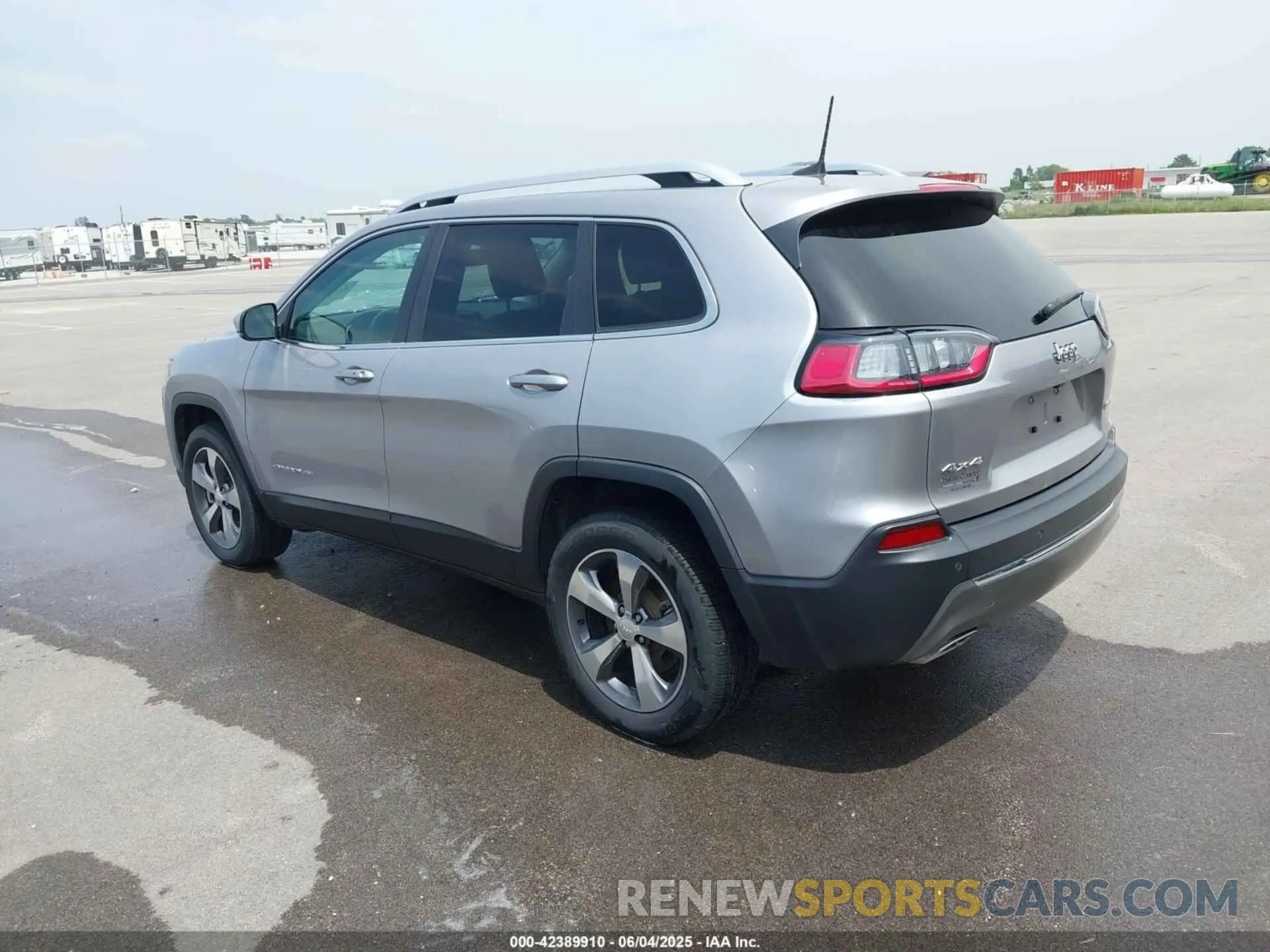 3 Photograph of a damaged car 1C4PJMDX1KD437169 JEEP CHEROKEE 2019