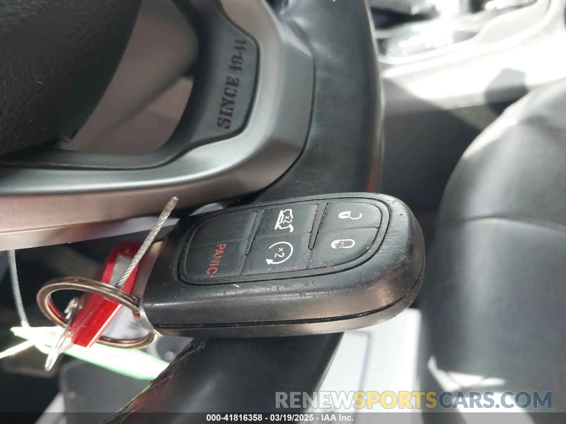 11 Photograph of a damaged car 1C4PJMDX2KD225218 JEEP CHEROKEE 2019