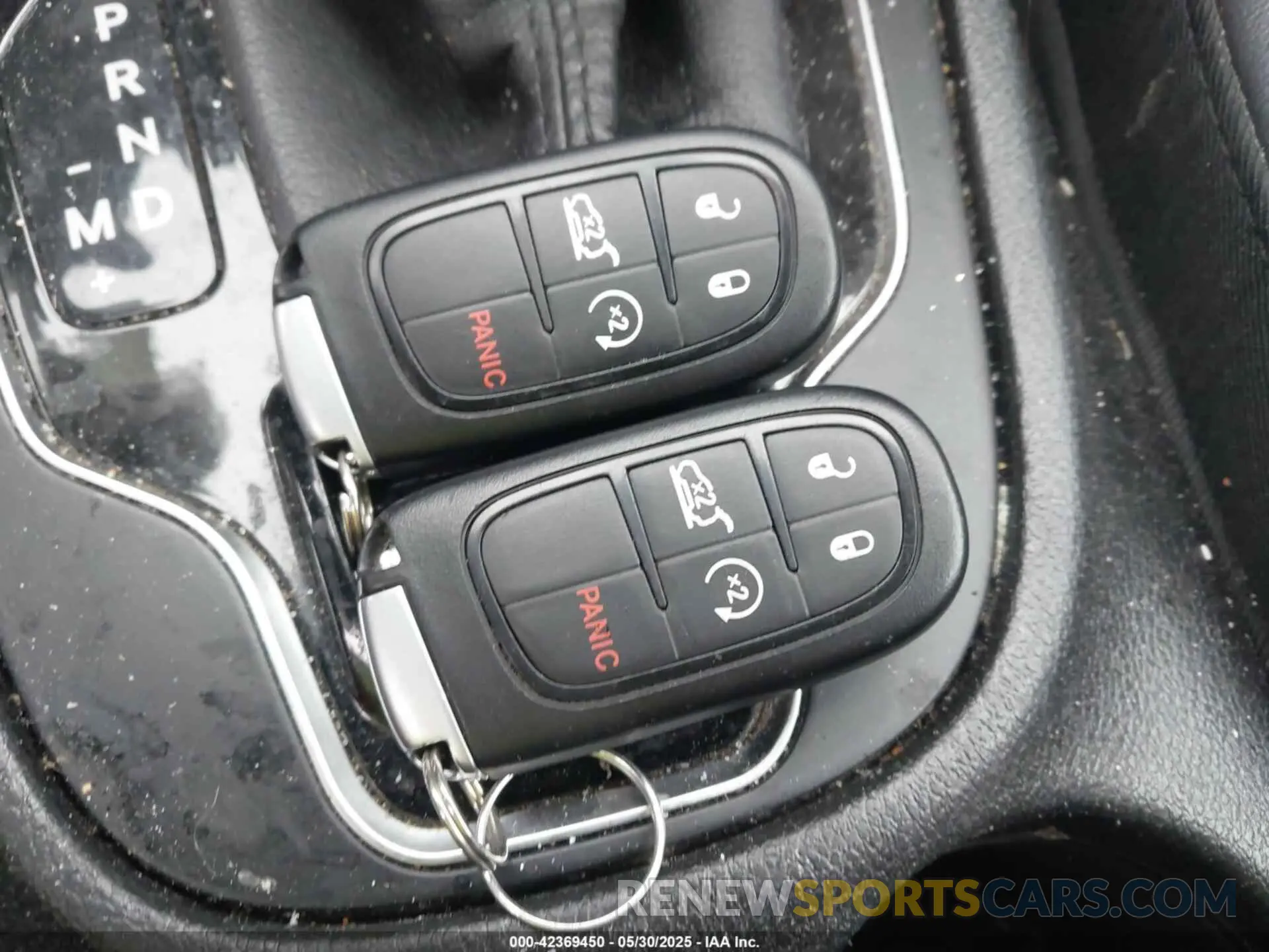 11 Photograph of a damaged car 1C4PJMDX2KD267646 JEEP CHEROKEE 2019