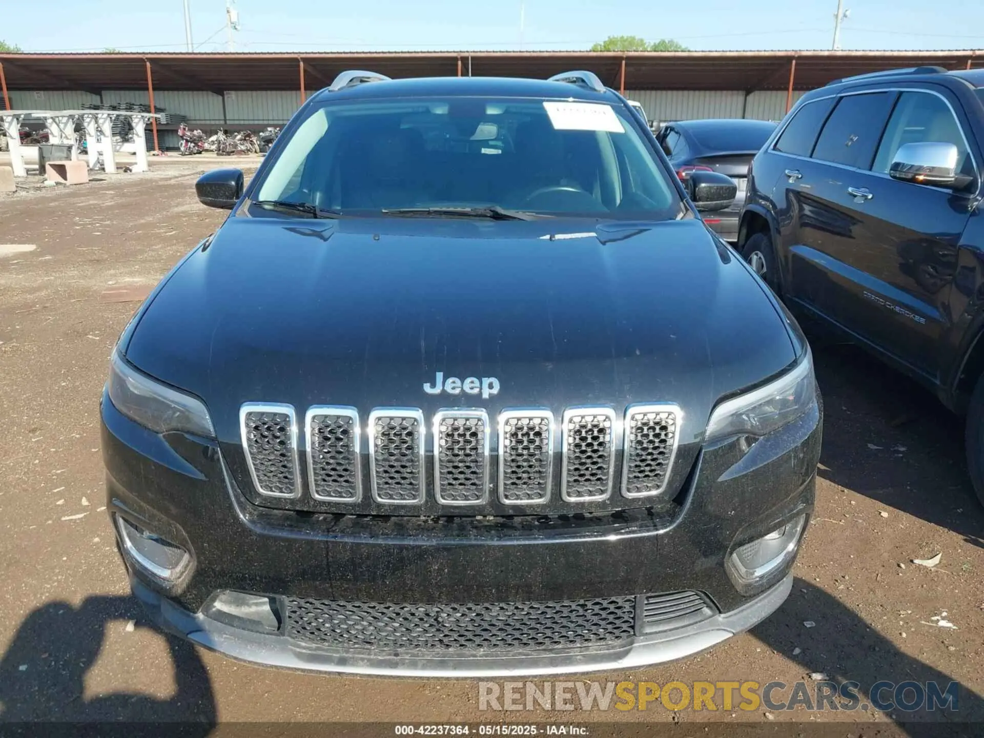 6 Photograph of a damaged car 1C4PJMDX2KD281255 JEEP CHEROKEE 2019