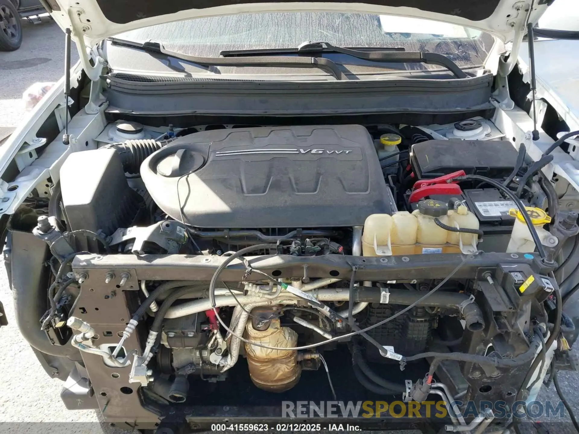 10 Photograph of a damaged car 1C4PJMDX2KD294782 JEEP CHEROKEE 2019