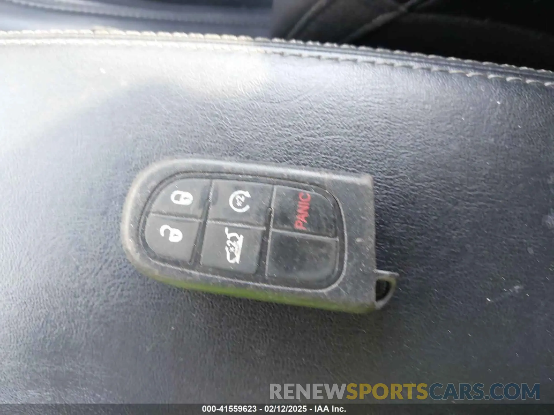 11 Photograph of a damaged car 1C4PJMDX2KD294782 JEEP CHEROKEE 2019