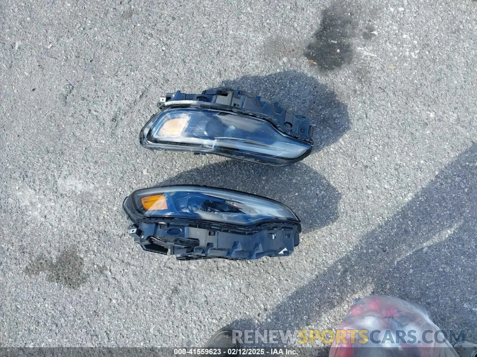 12 Photograph of a damaged car 1C4PJMDX2KD294782 JEEP CHEROKEE 2019