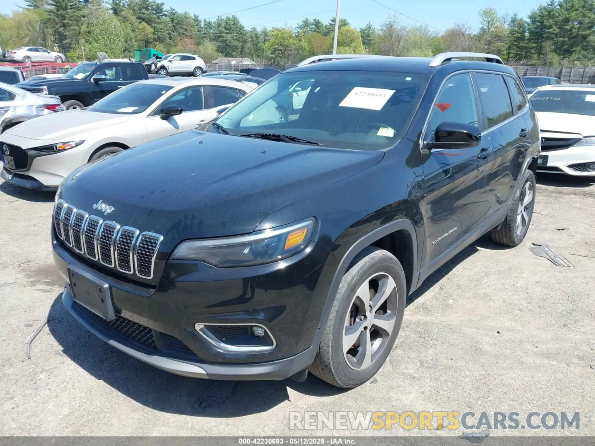 2 Photograph of a damaged car 1C4PJMDX2KD417030 JEEP CHEROKEE 2019