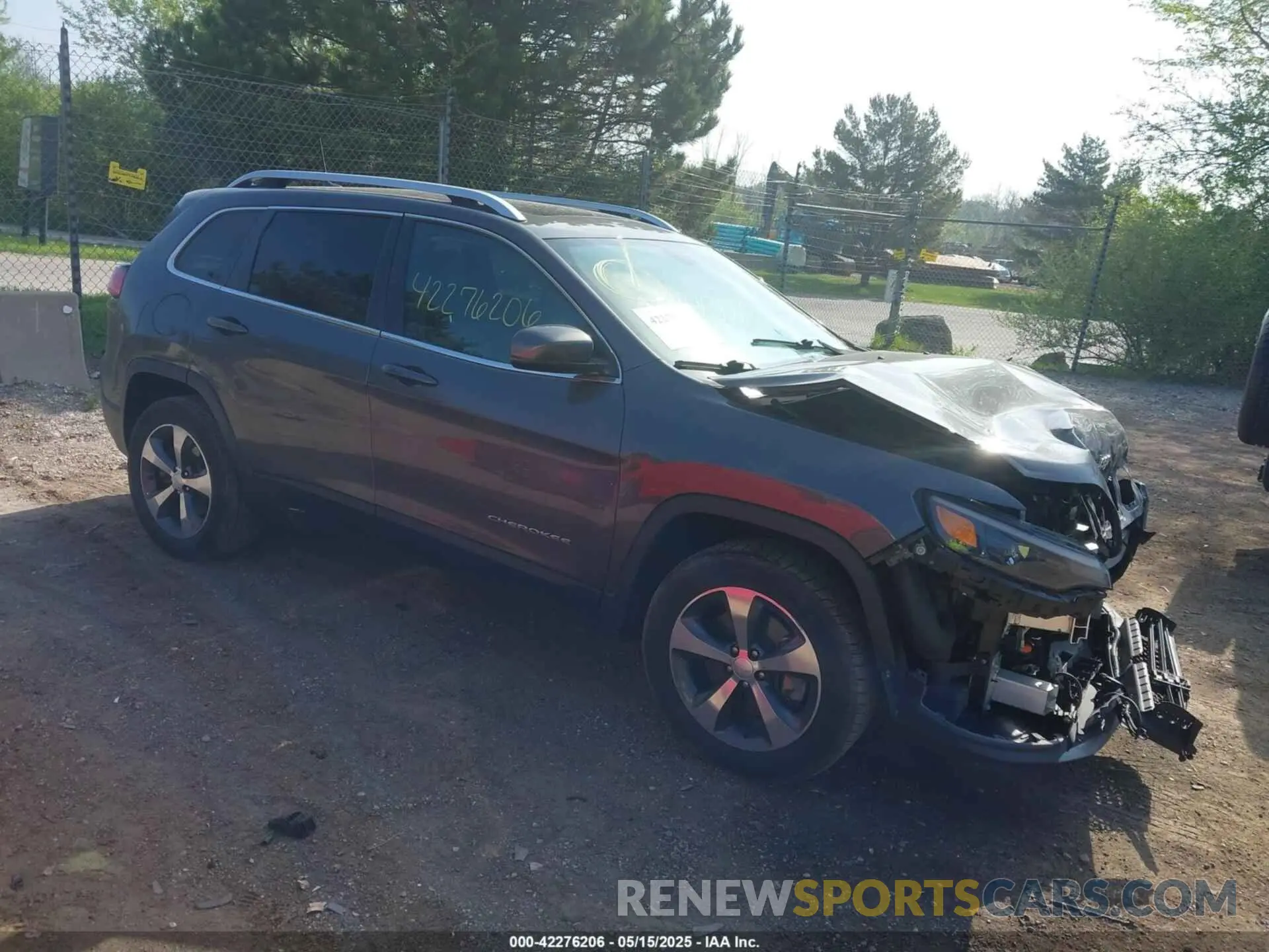1 Photograph of a damaged car 1C4PJMDX2KD463523 JEEP CHEROKEE 2019