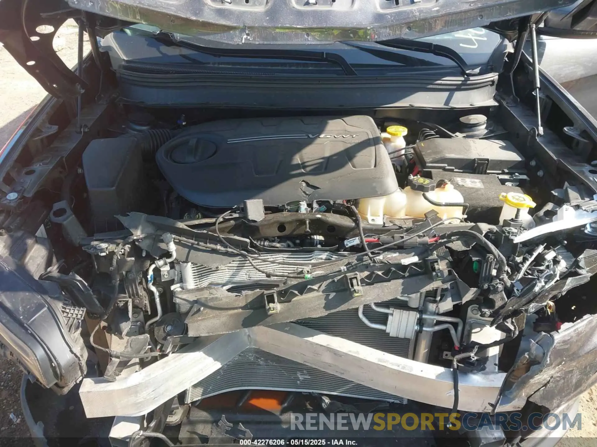 10 Photograph of a damaged car 1C4PJMDX2KD463523 JEEP CHEROKEE 2019