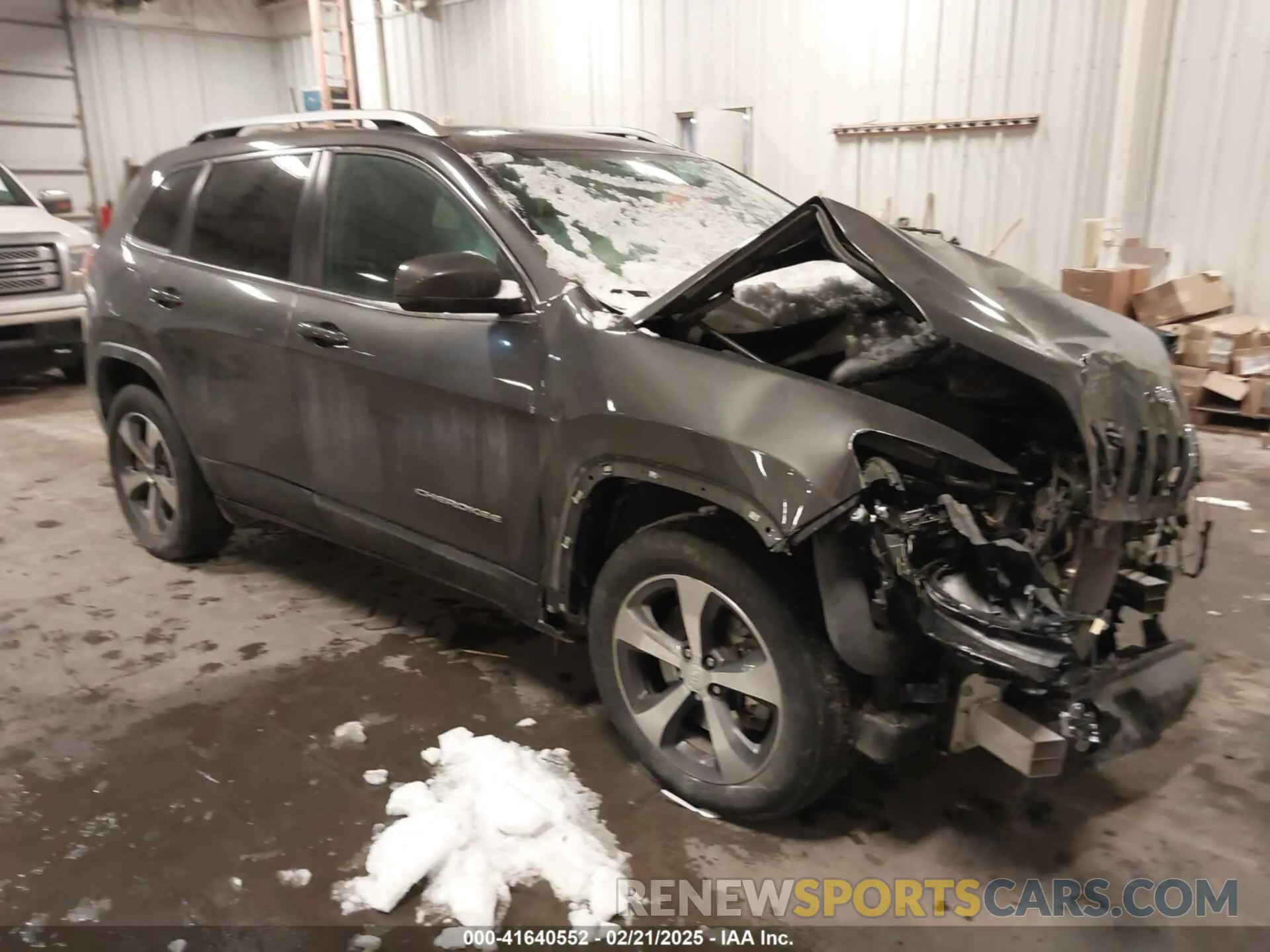 1 Photograph of a damaged car 1C4PJMDX3KD156801 JEEP CHEROKEE 2019