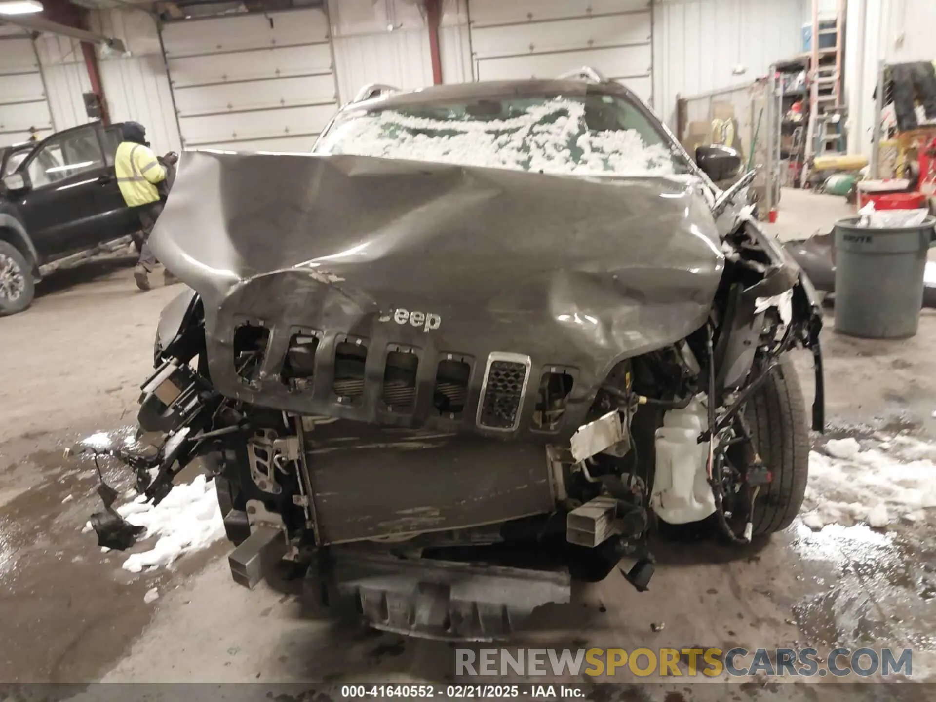 11 Photograph of a damaged car 1C4PJMDX3KD156801 JEEP CHEROKEE 2019