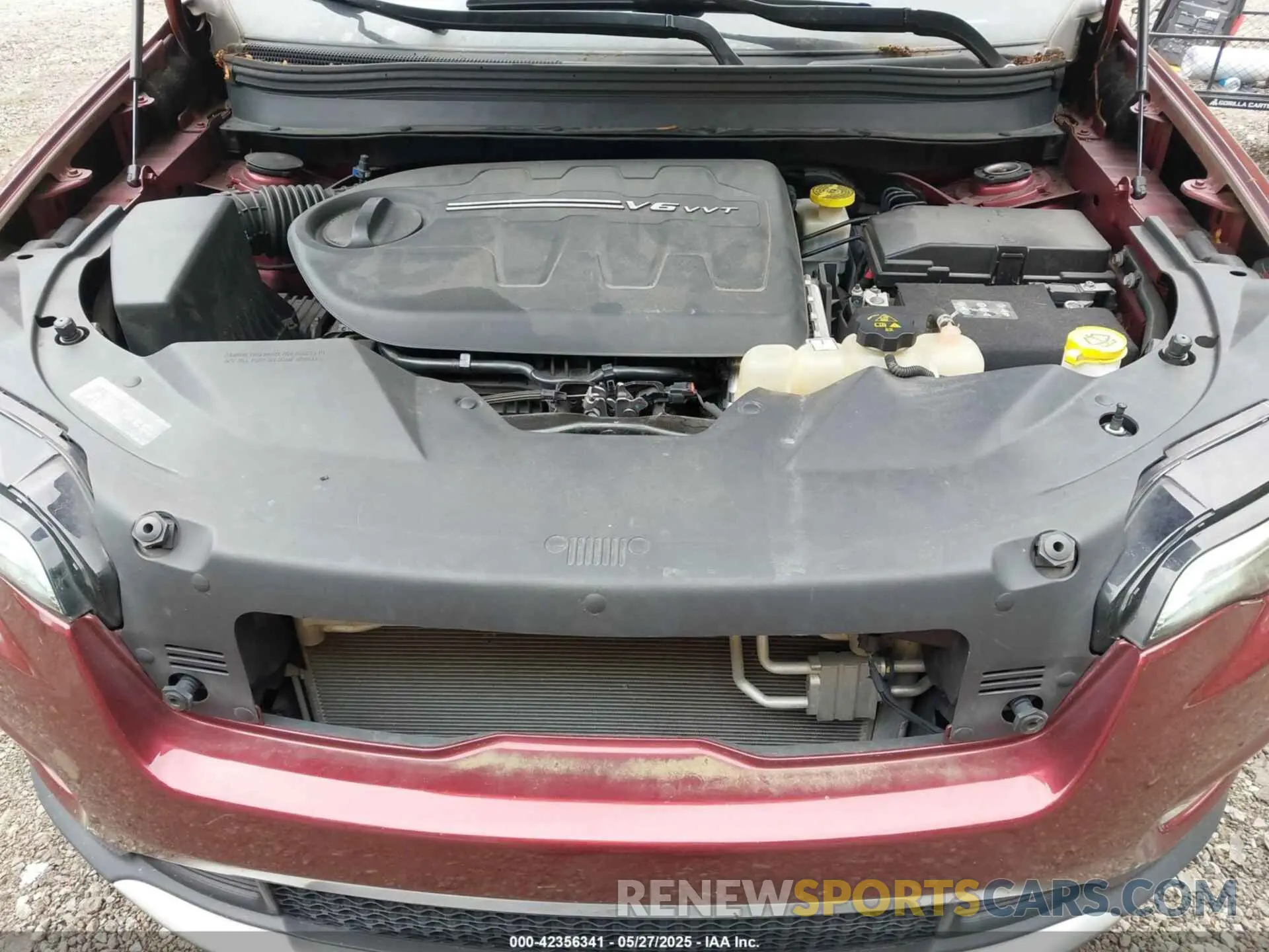 10 Photograph of a damaged car 1C4PJMDX3KD235353 JEEP CHEROKEE 2019