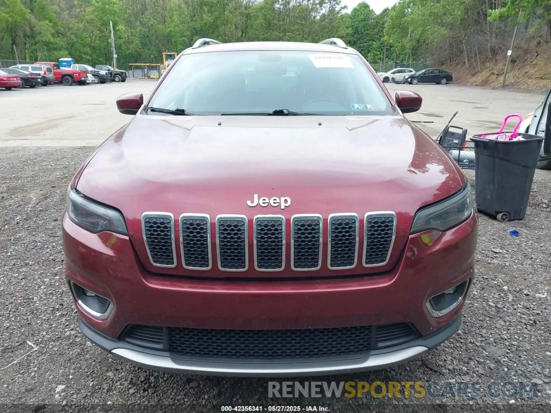 12 Photograph of a damaged car 1C4PJMDX3KD235353 JEEP CHEROKEE 2019