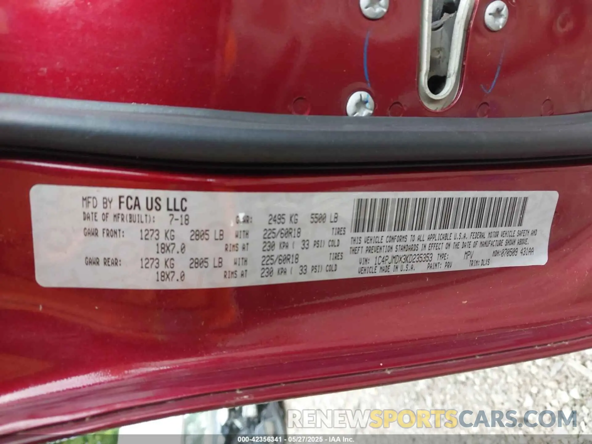 9 Photograph of a damaged car 1C4PJMDX3KD235353 JEEP CHEROKEE 2019