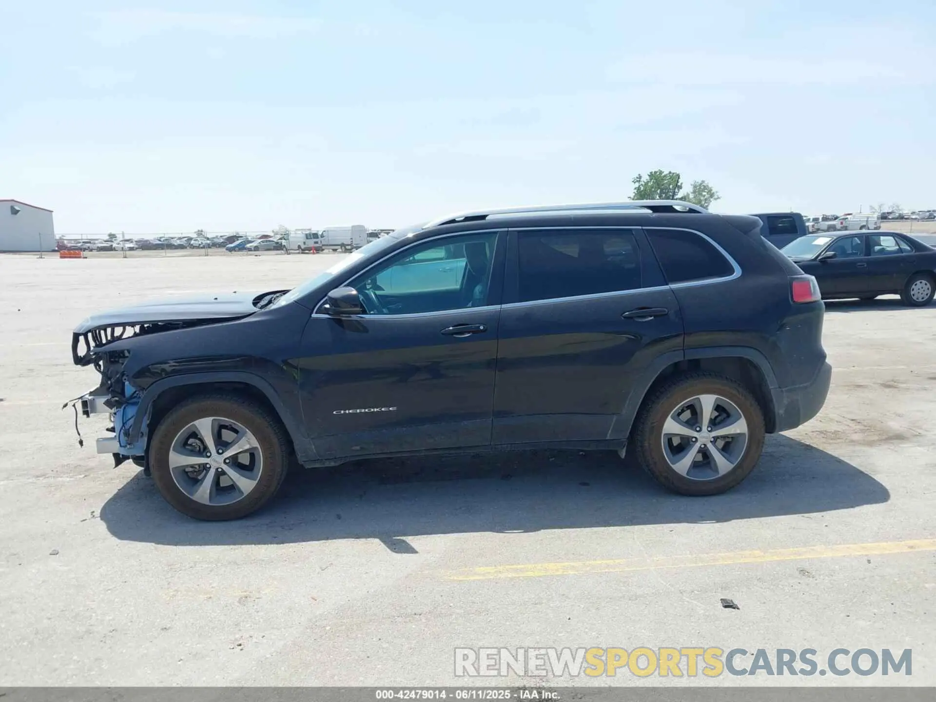 15 Photograph of a damaged car 1C4PJMDX3KD441868 JEEP CHEROKEE 2019