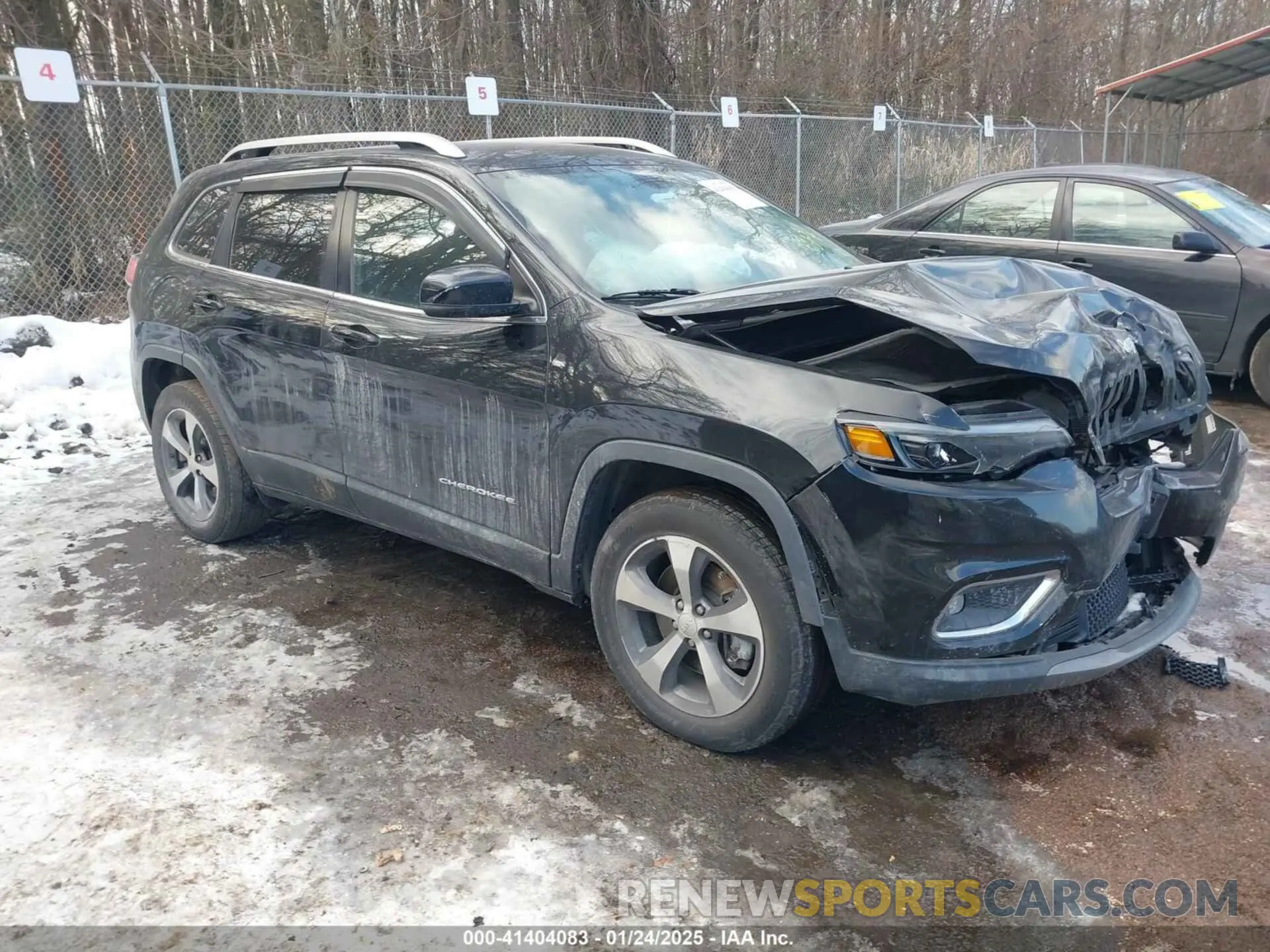 1 Photograph of a damaged car 1C4PJMDX4KD303952 JEEP CHEROKEE 2019