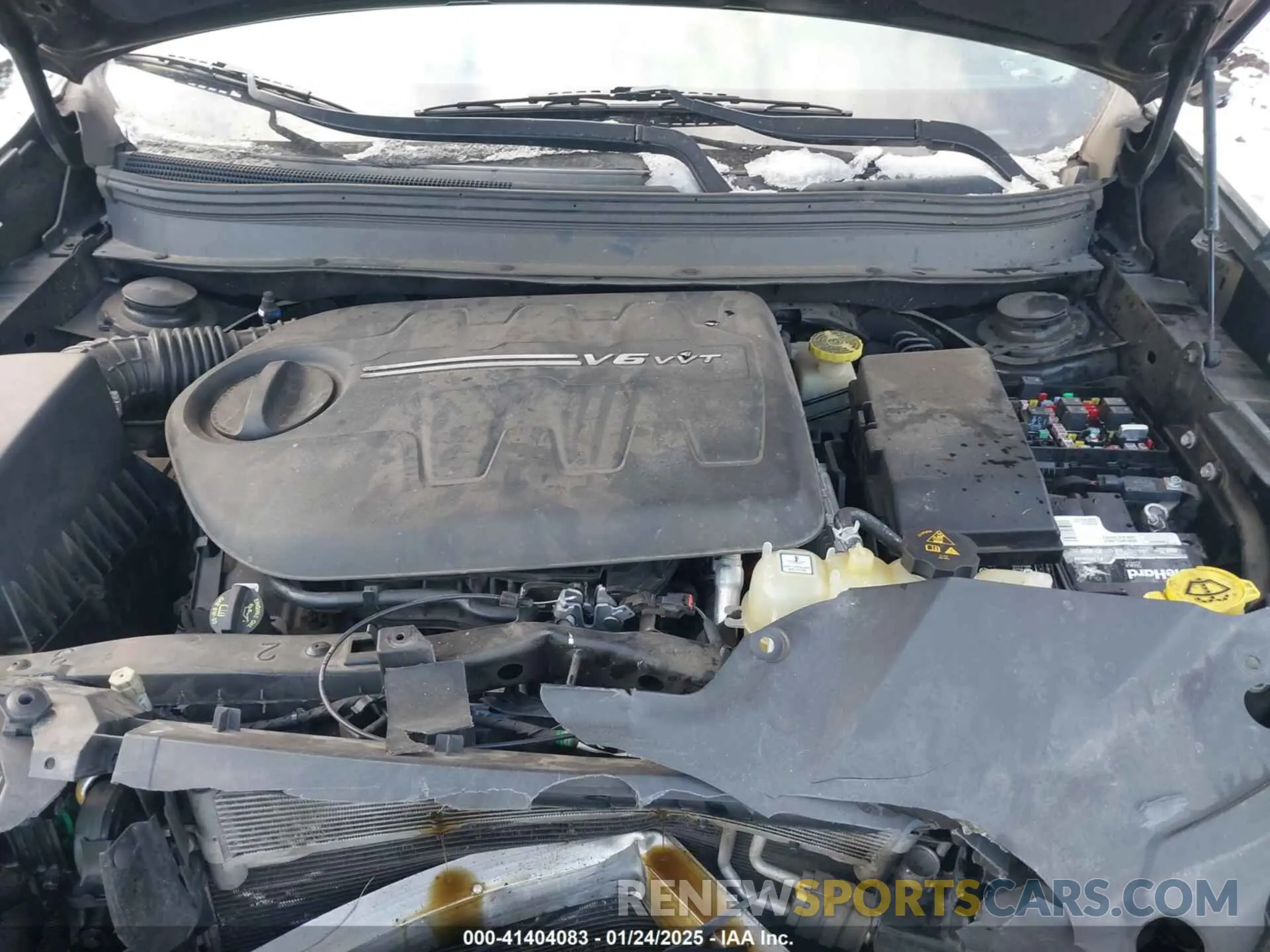 10 Photograph of a damaged car 1C4PJMDX4KD303952 JEEP CHEROKEE 2019