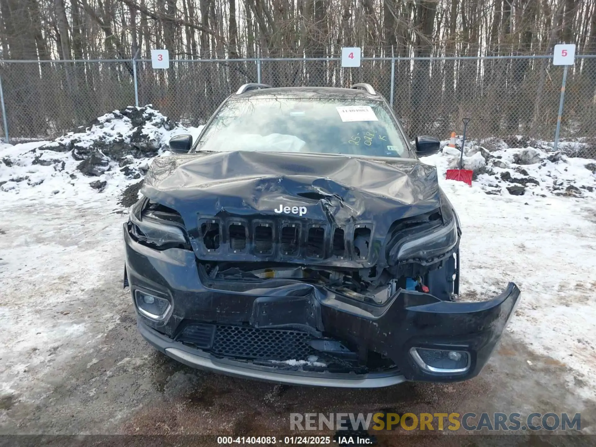 12 Photograph of a damaged car 1C4PJMDX4KD303952 JEEP CHEROKEE 2019