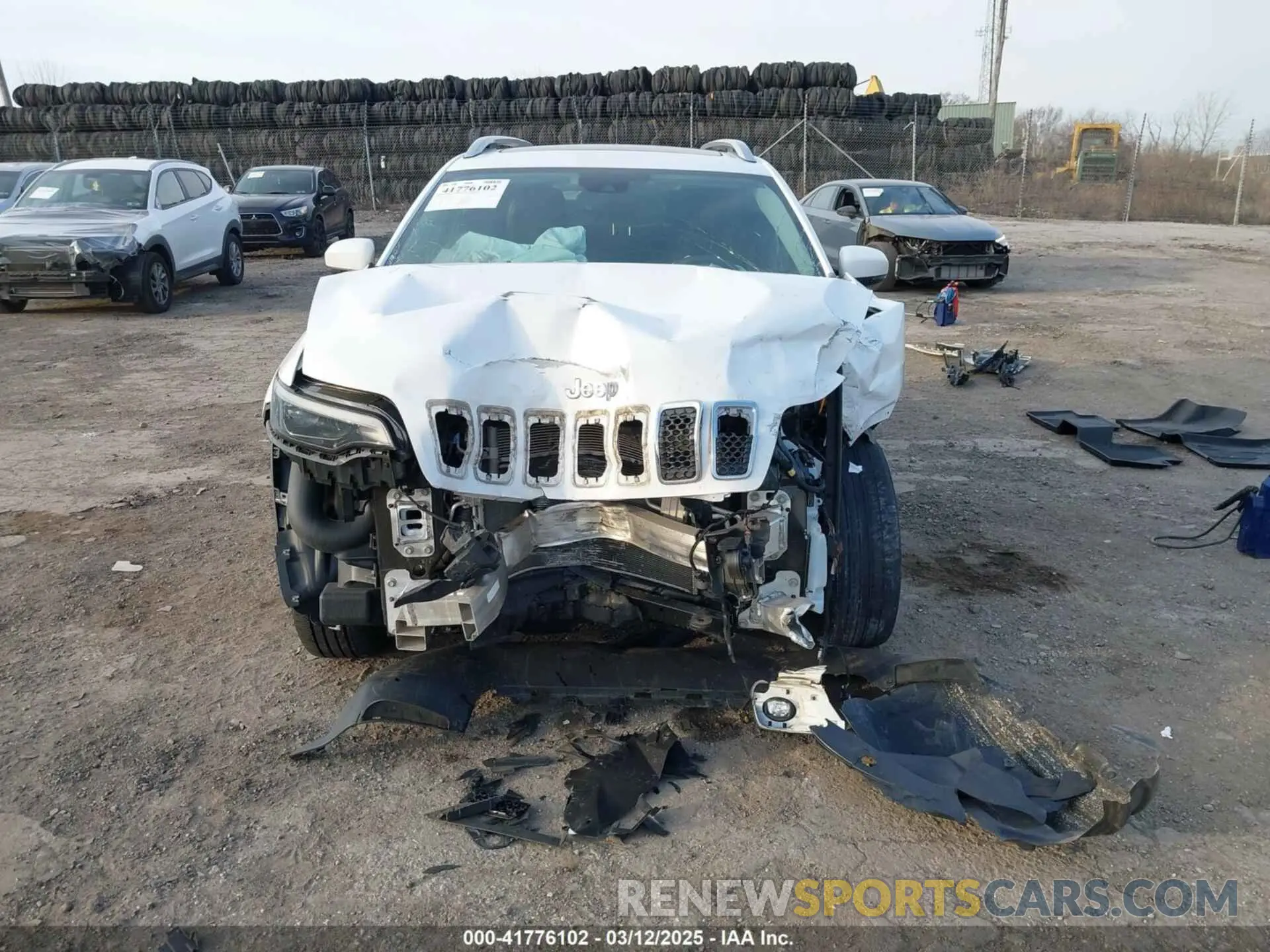 6 Photograph of a damaged car 1C4PJMDX4KD382829 JEEP CHEROKEE 2019