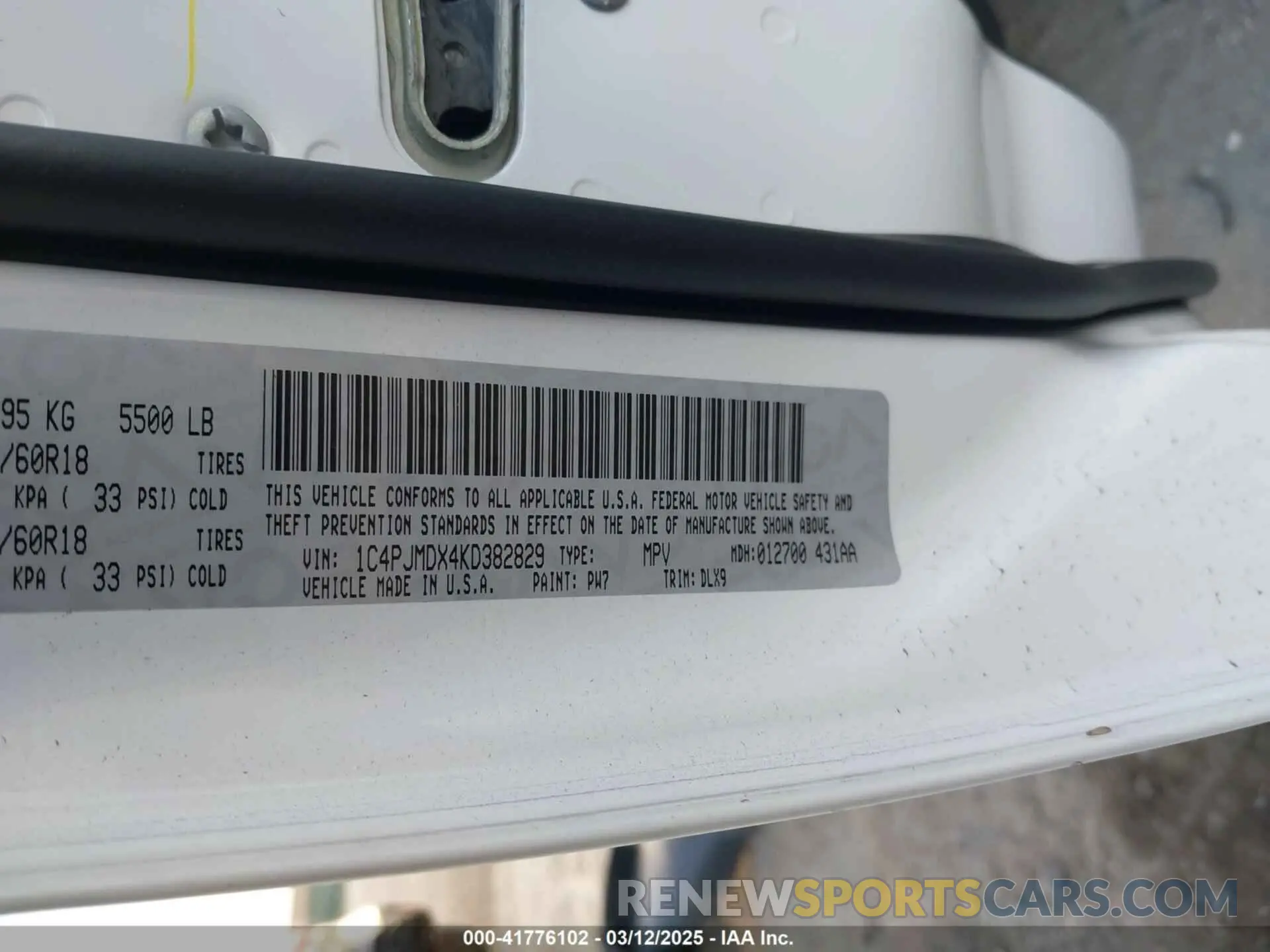 9 Photograph of a damaged car 1C4PJMDX4KD382829 JEEP CHEROKEE 2019
