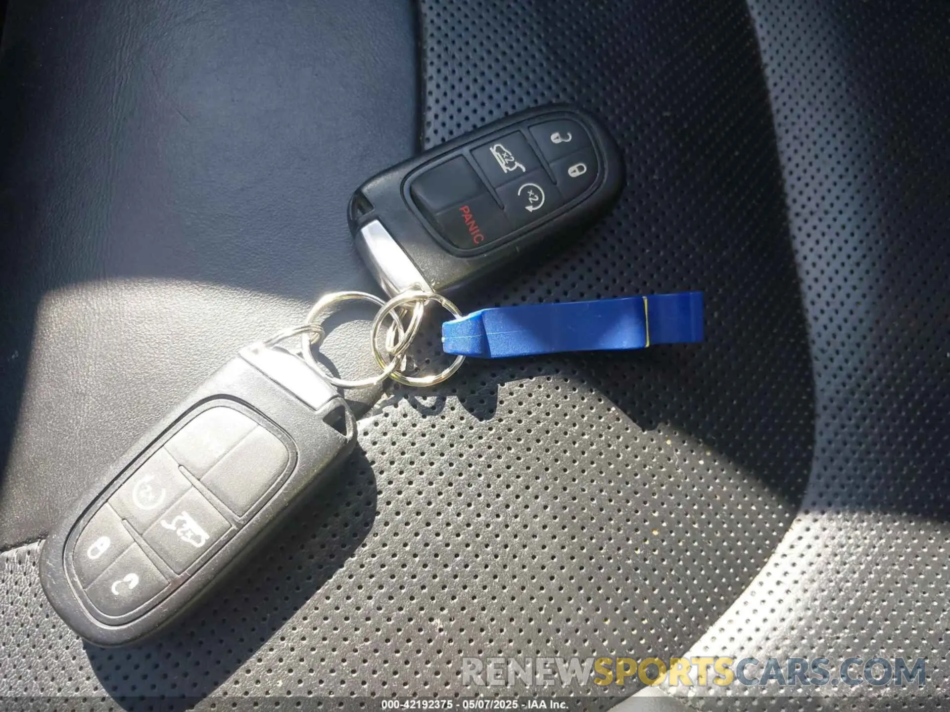 11 Photograph of a damaged car 1C4PJMDX5KD157237 JEEP CHEROKEE 2019