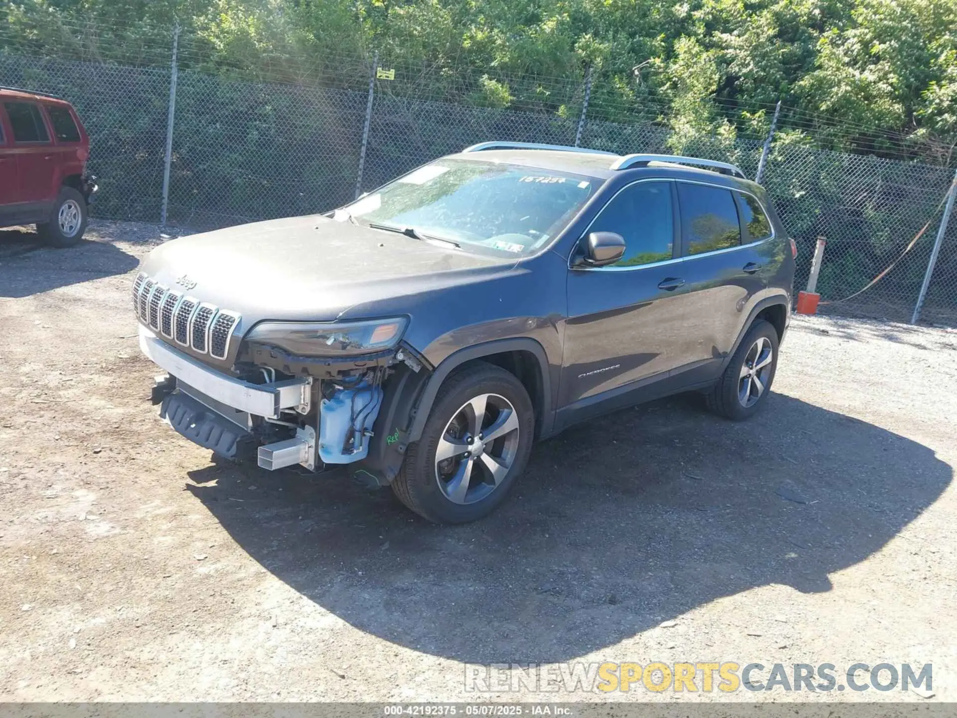 2 Photograph of a damaged car 1C4PJMDX5KD157237 JEEP CHEROKEE 2019