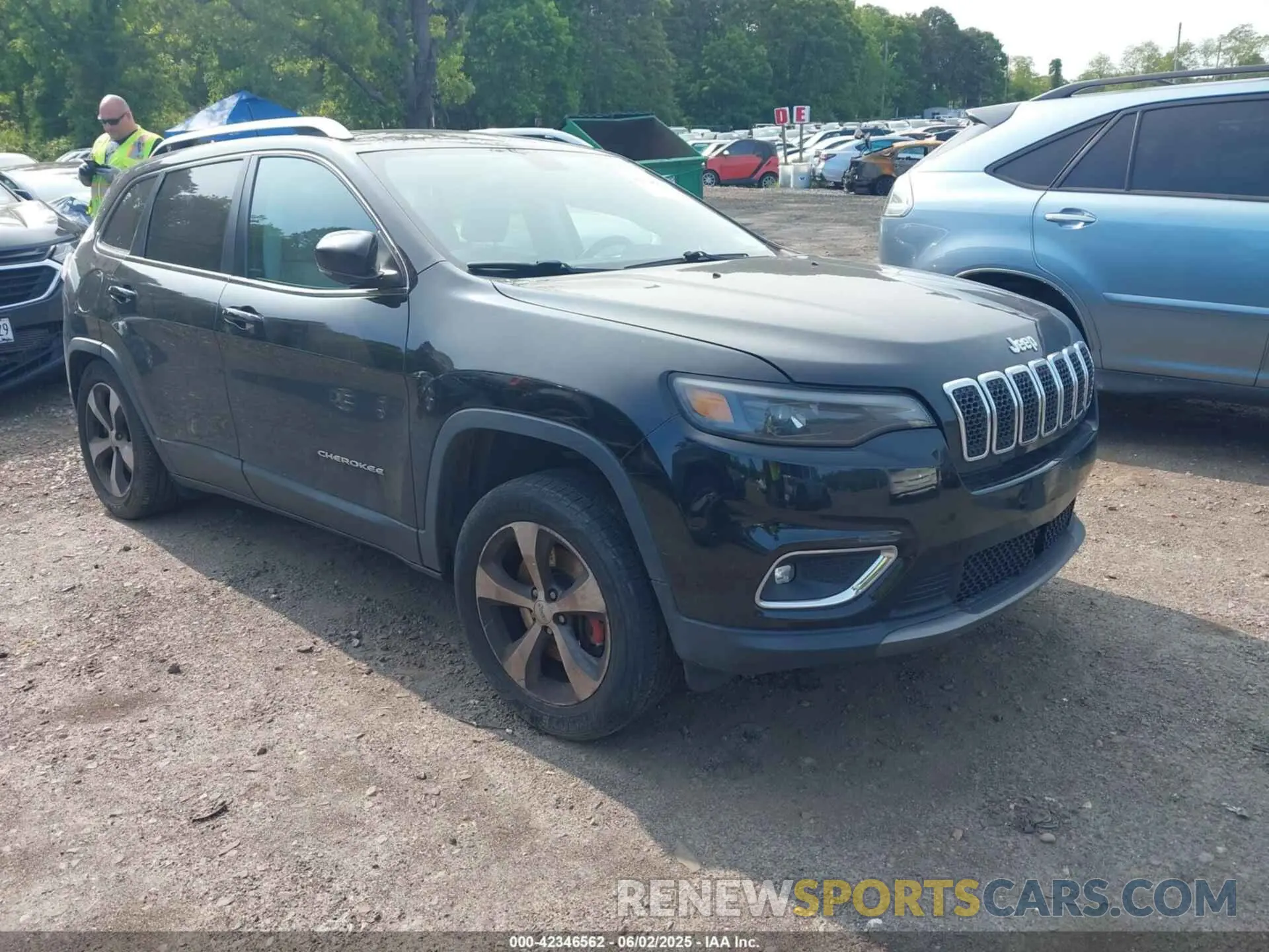 1 Photograph of a damaged car 1C4PJMDX5KD200135 JEEP CHEROKEE 2019