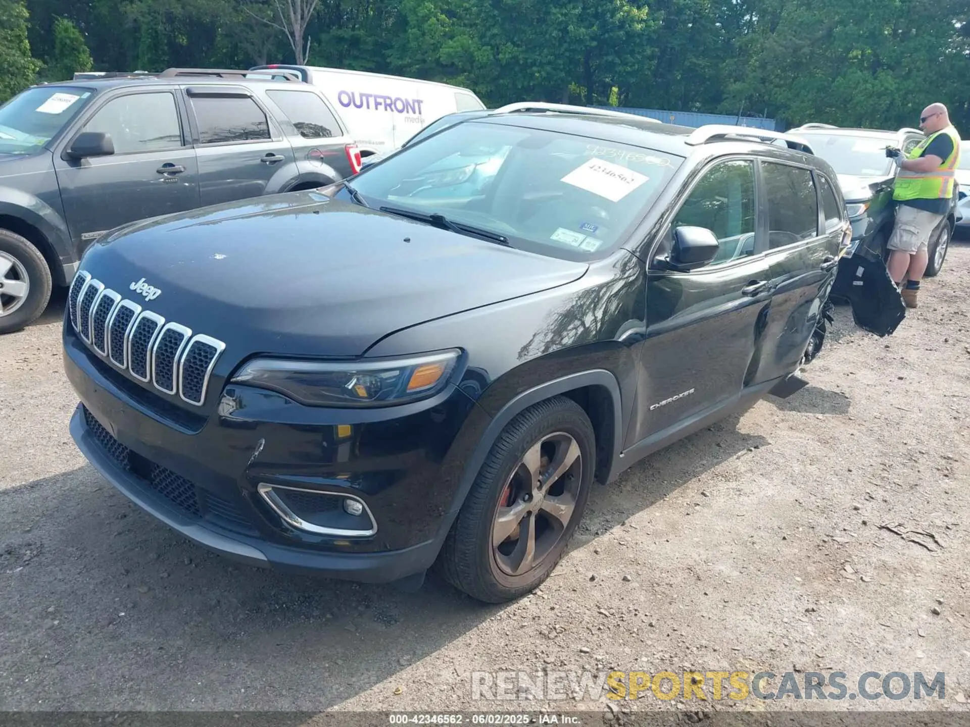 2 Photograph of a damaged car 1C4PJMDX5KD200135 JEEP CHEROKEE 2019