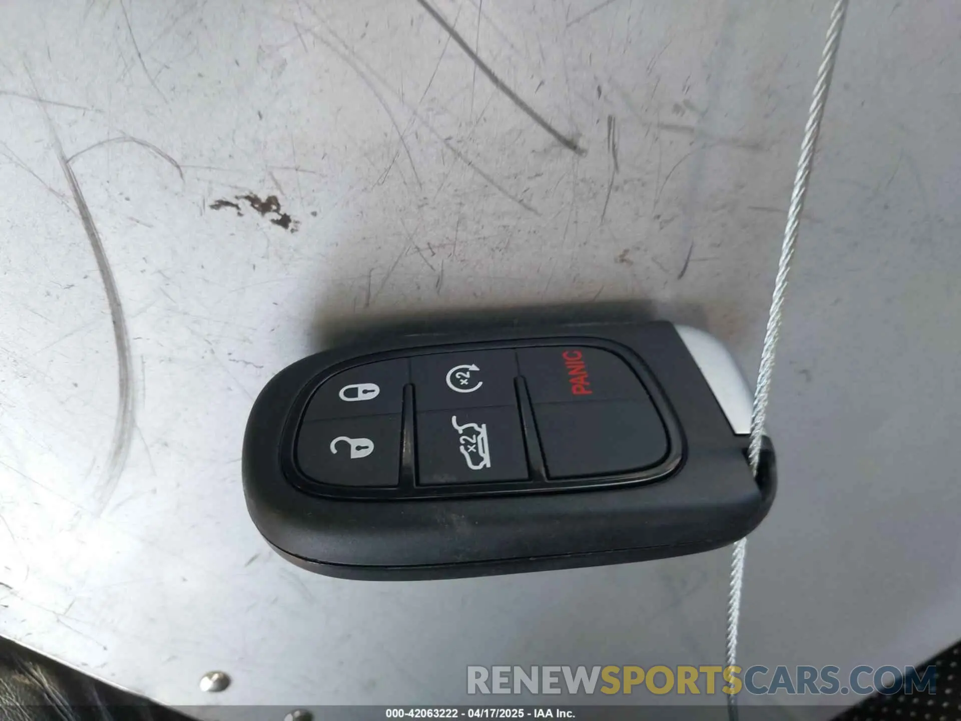 11 Photograph of a damaged car 1C4PJMDX5KD305788 JEEP CHEROKEE 2019