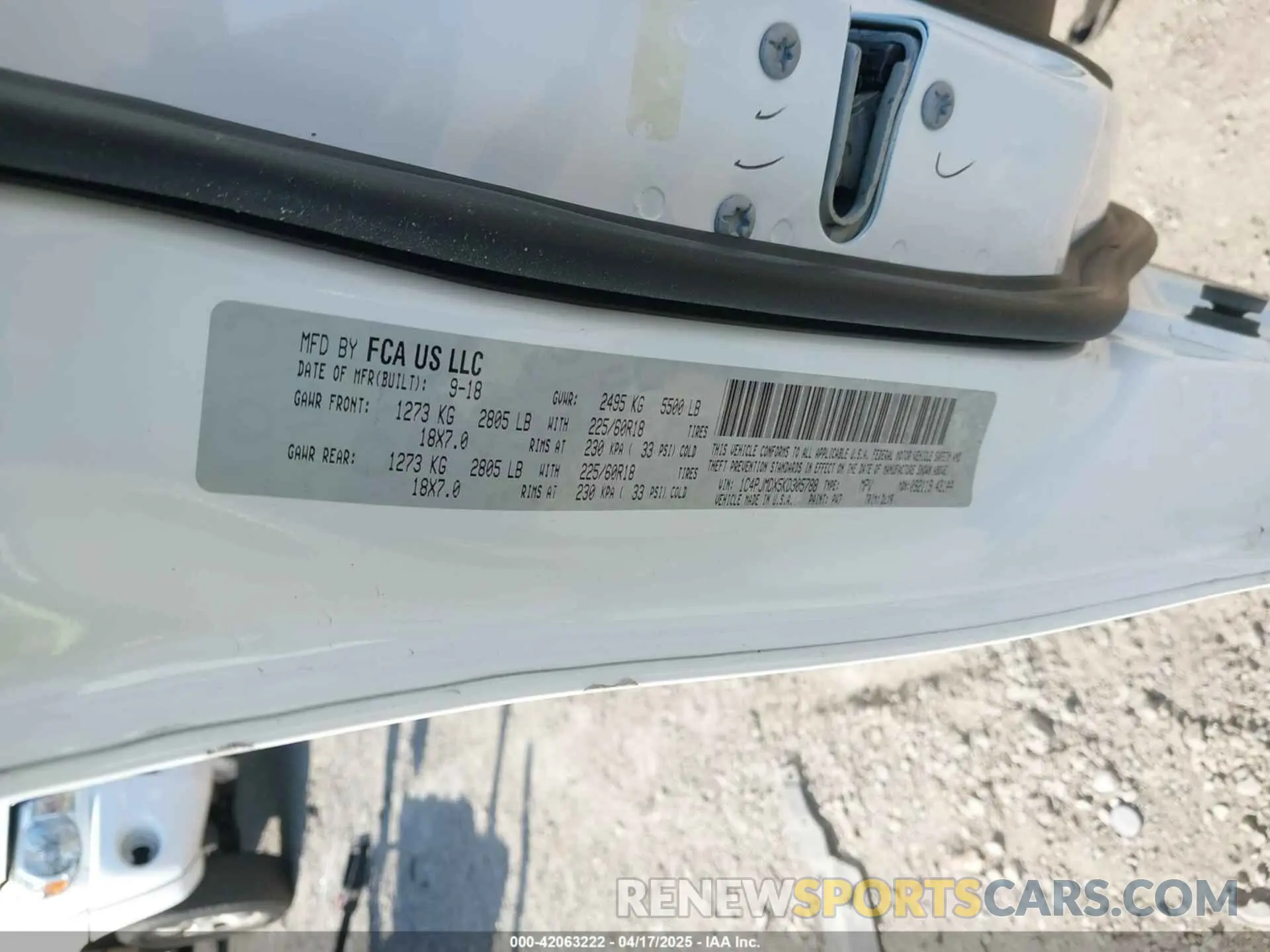 9 Photograph of a damaged car 1C4PJMDX5KD305788 JEEP CHEROKEE 2019