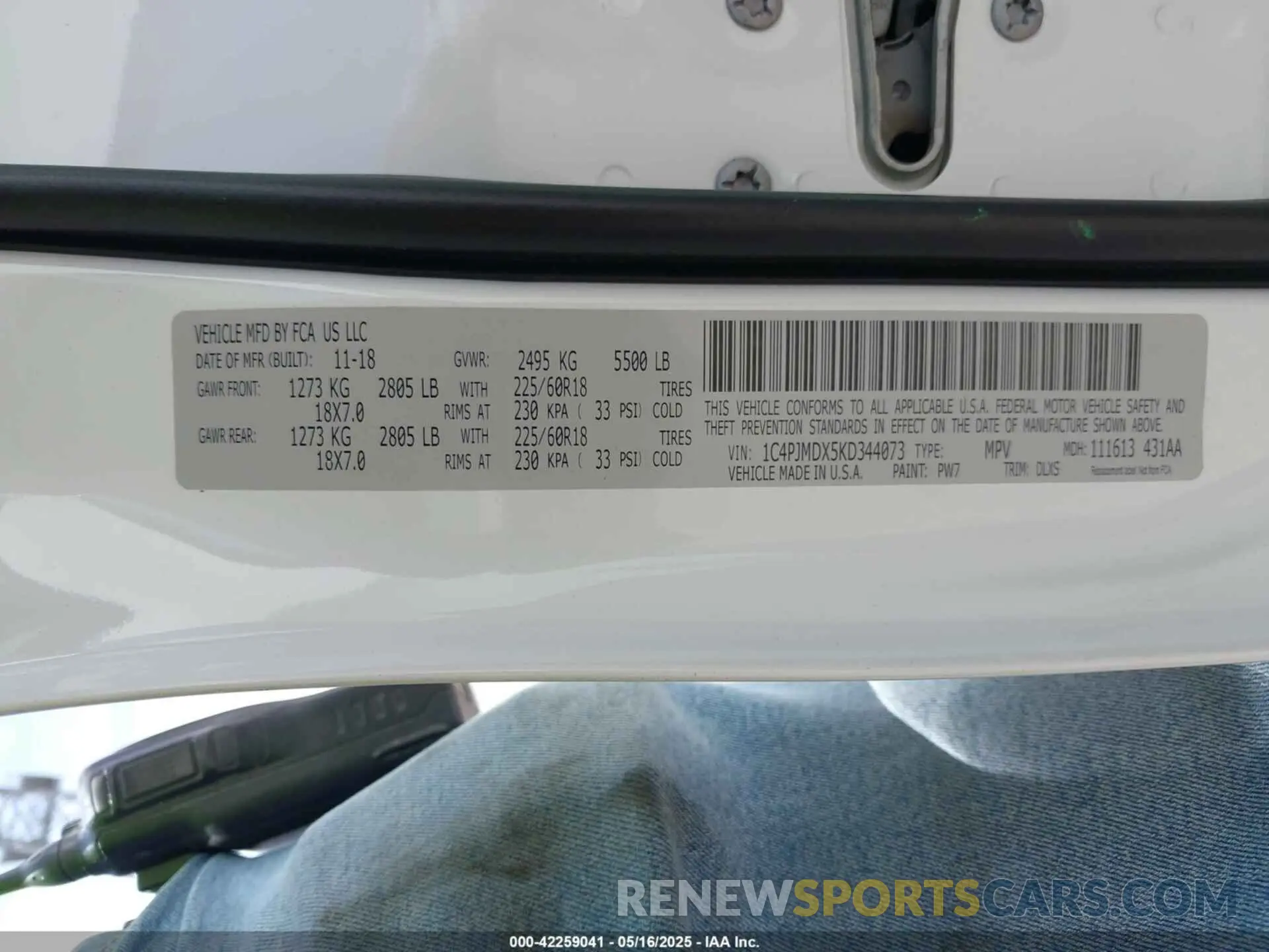 9 Photograph of a damaged car 1C4PJMDX5KD344073 JEEP CHEROKEE 2019