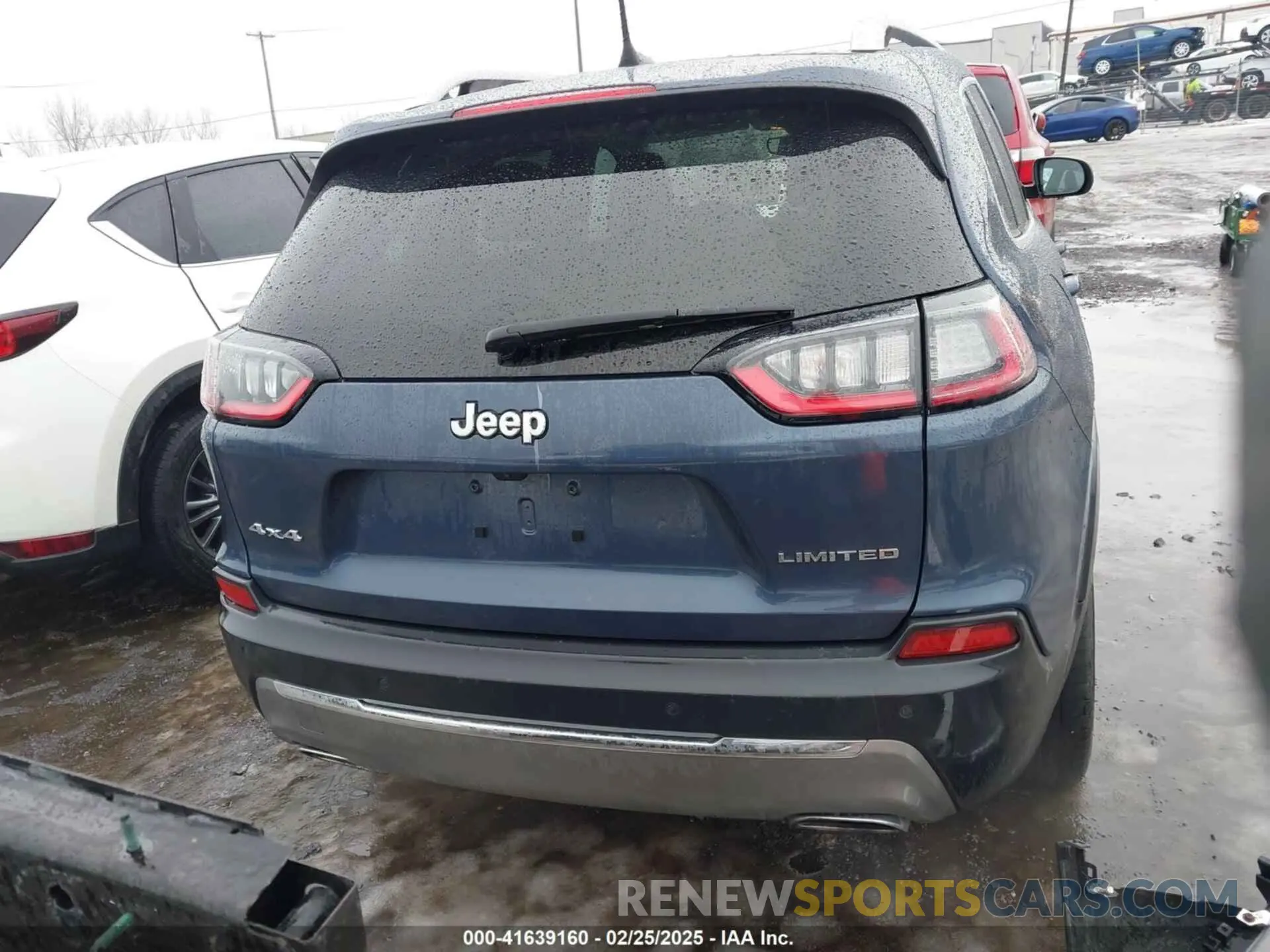 16 Photograph of a damaged car 1C4PJMDX5KD470482 JEEP CHEROKEE 2019