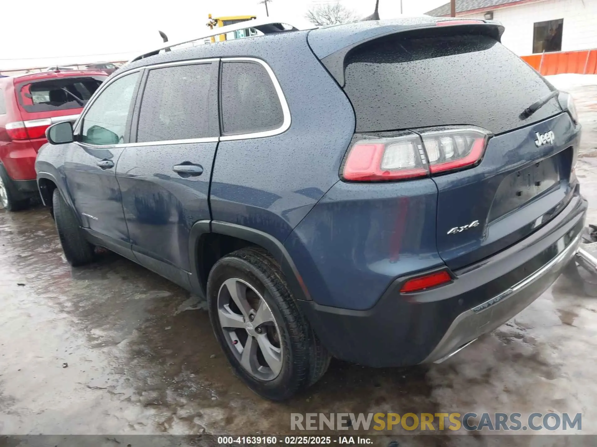 3 Photograph of a damaged car 1C4PJMDX5KD470482 JEEP CHEROKEE 2019