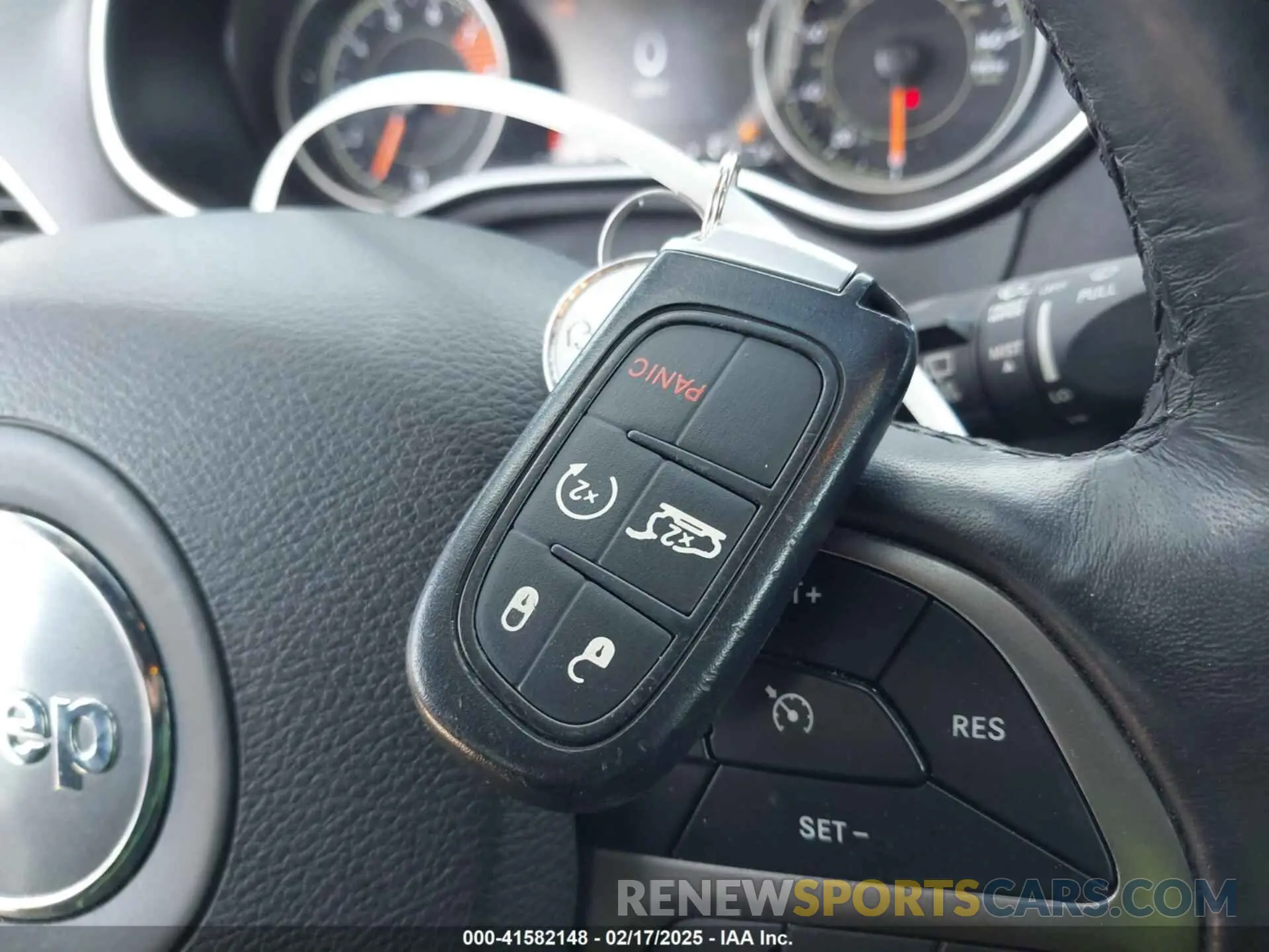11 Photograph of a damaged car 1C4PJMDX6KD135313 JEEP CHEROKEE 2019