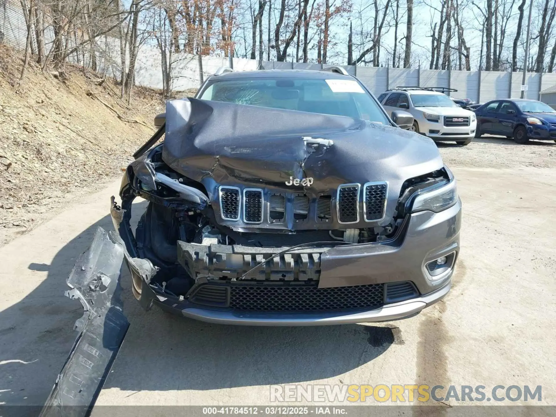 12 Photograph of a damaged car 1C4PJMDX6KD138423 JEEP CHEROKEE 2019