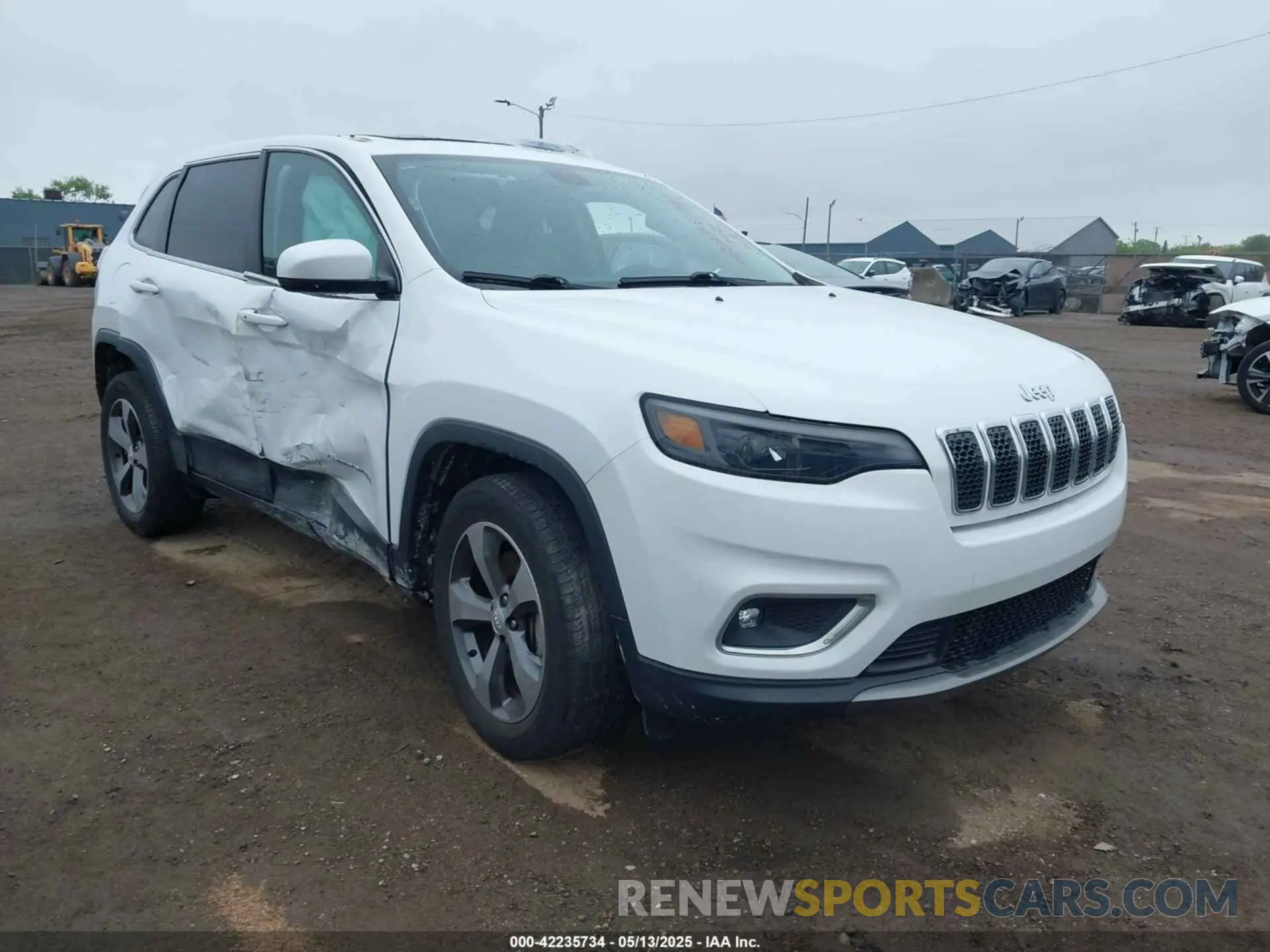 1 Photograph of a damaged car 1C4PJMDX6KD252972 JEEP CHEROKEE 2019